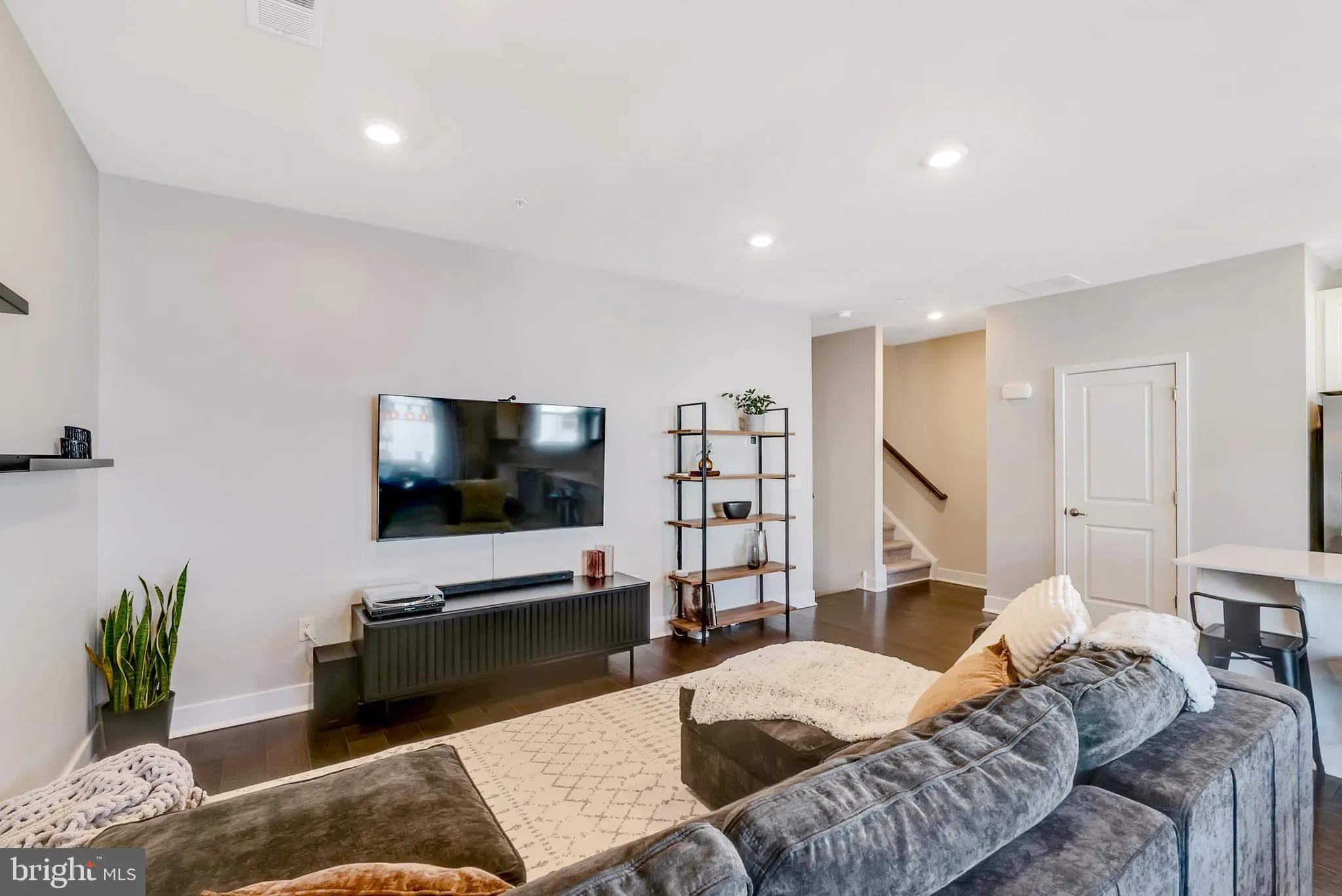 Phoenixville, Pennsylvania 19460, United States, 3 Bedrooms Bedrooms, ,3 BathroomsBathrooms,Residential,Active,95931