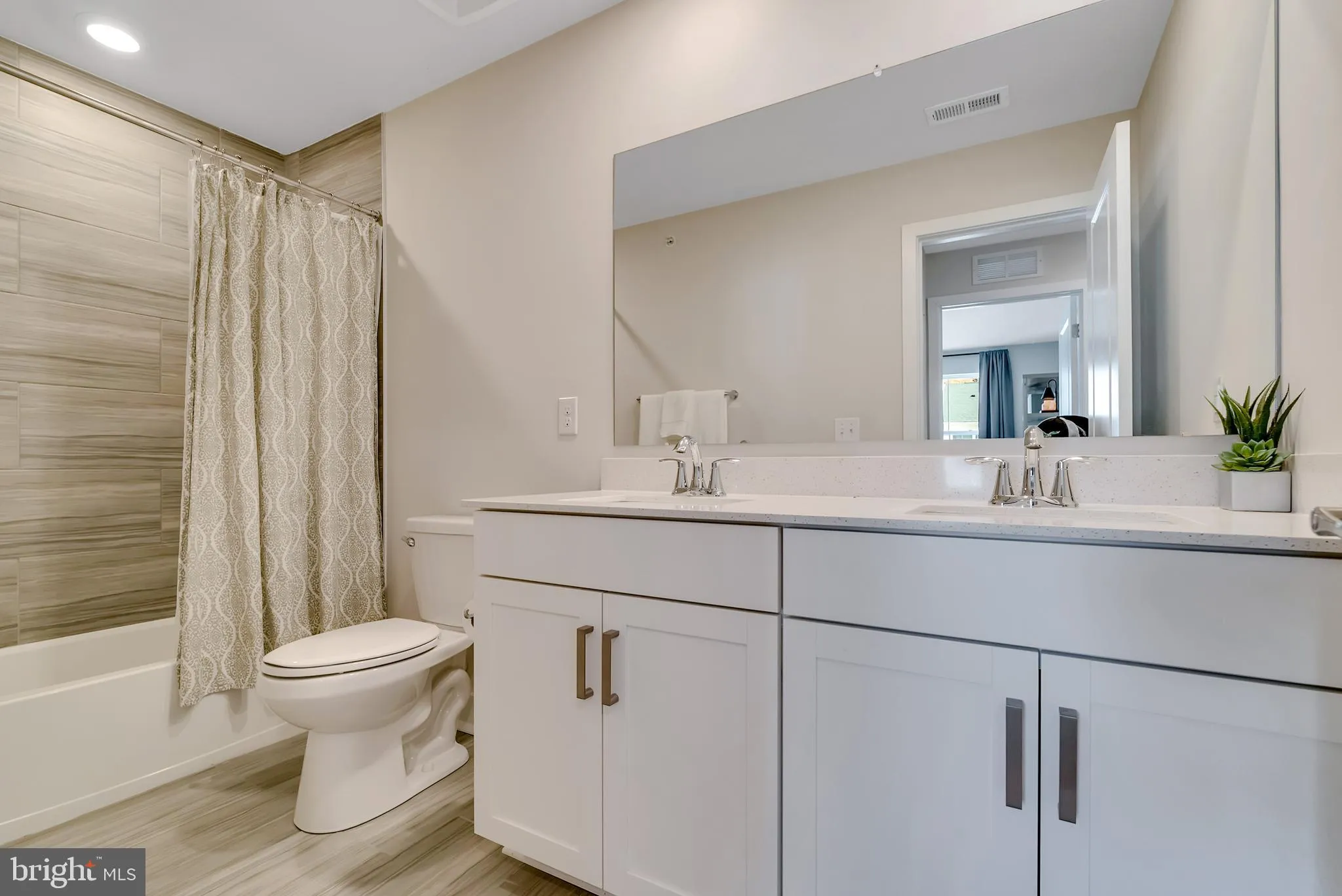 Phoenixville, Pennsylvania 19460, United States, 3 Bedrooms Bedrooms, ,3 BathroomsBathrooms,Residential,Active,95931