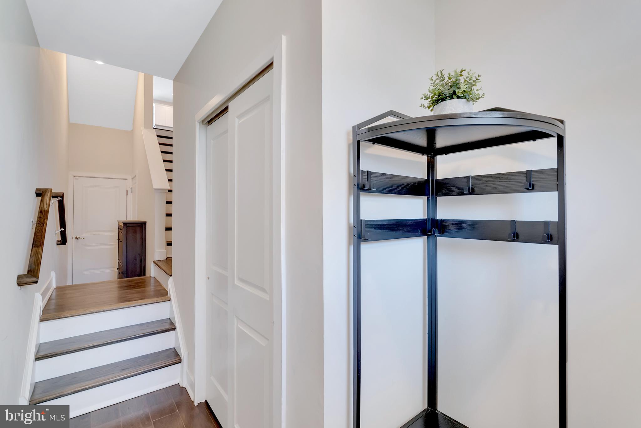 STEELPOINTE - Residential