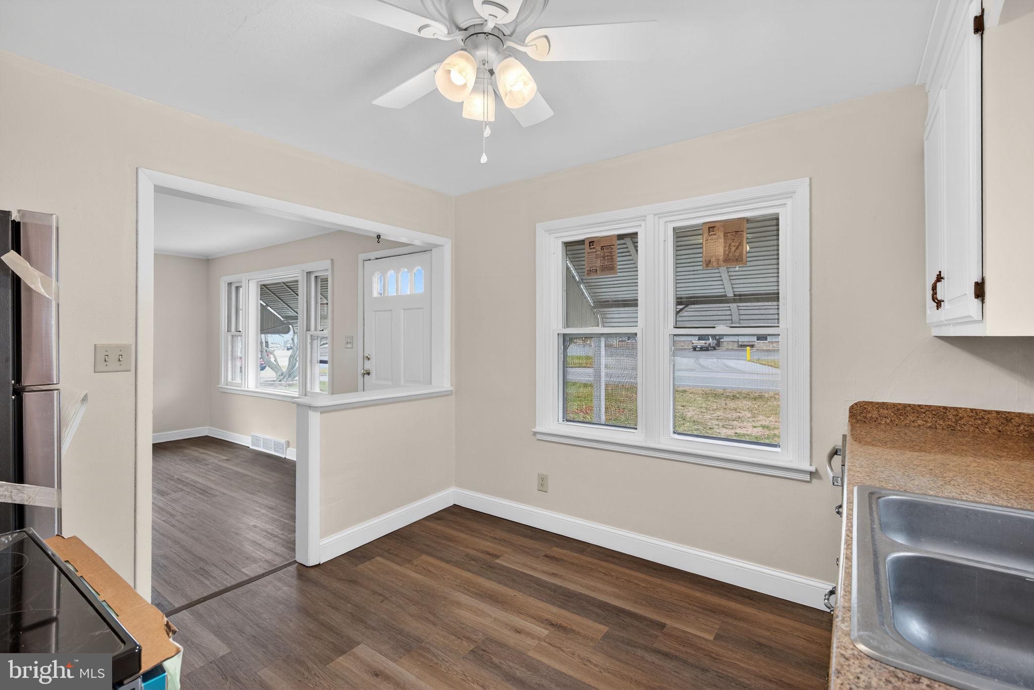 2527 N GEORGE STREET