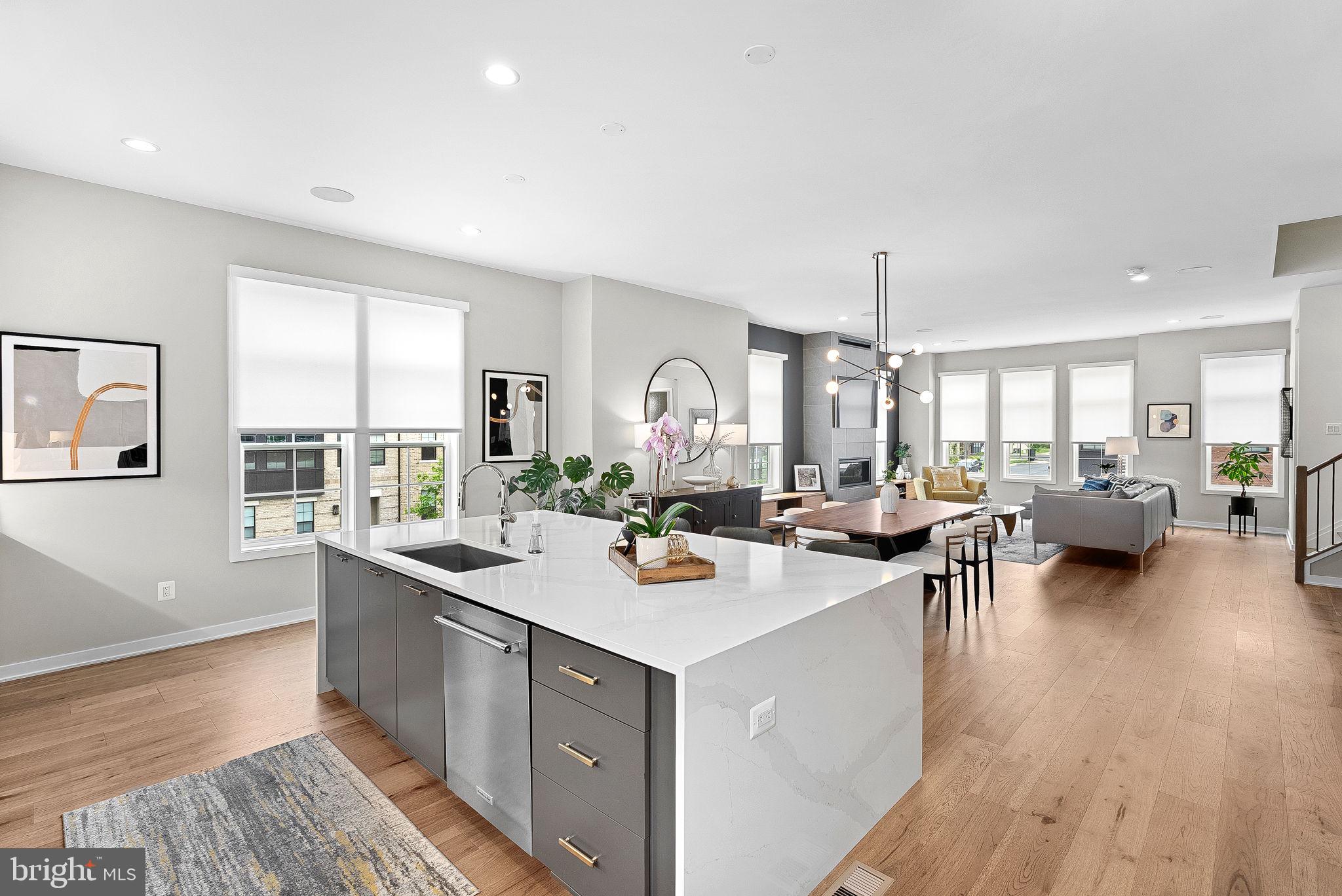 REGENCY AT BELMONT - Residential