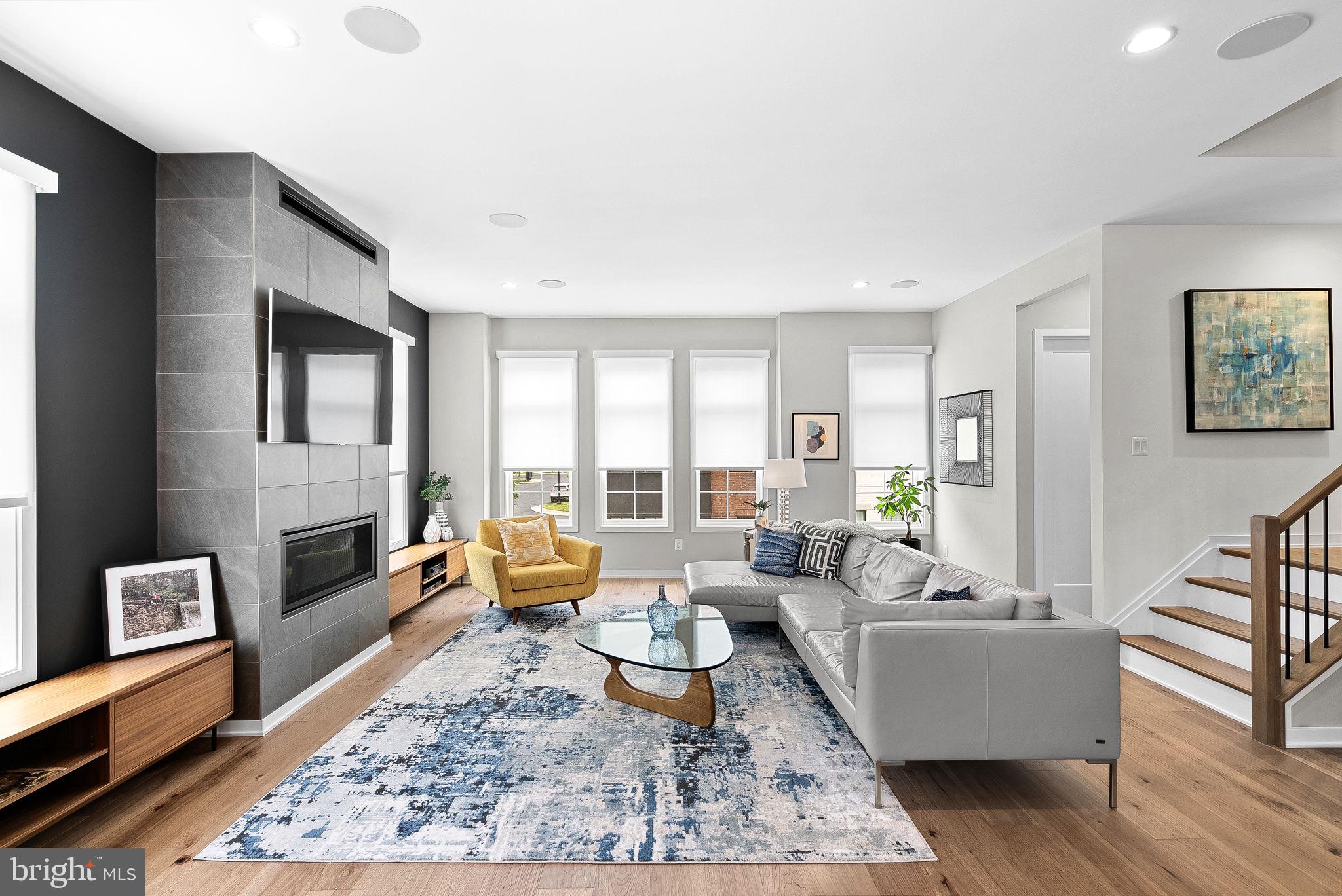 REGENCY AT BELMONT - Residential