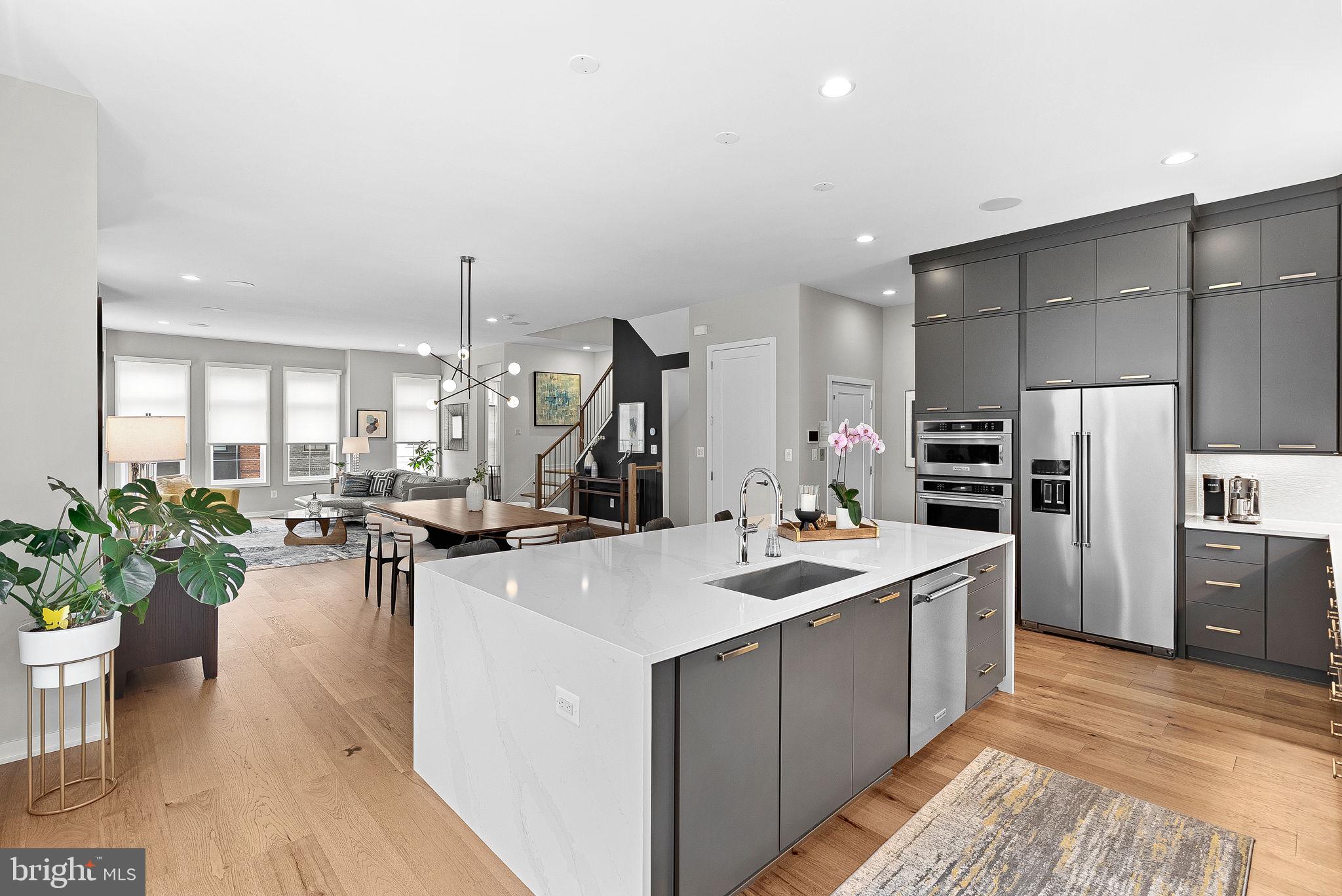 REGENCY AT BELMONT - Residential