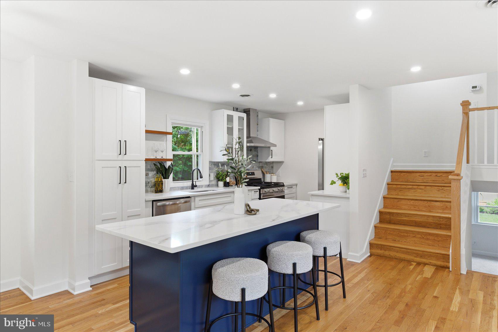 CAMPUS HILLS - Residential