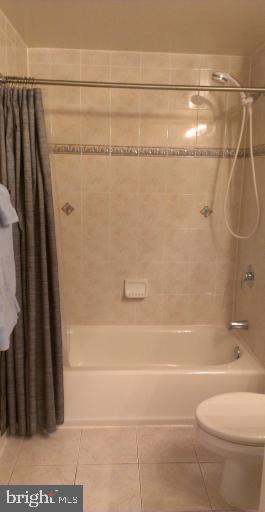 CRESCENT PLAZA - Residential Lease