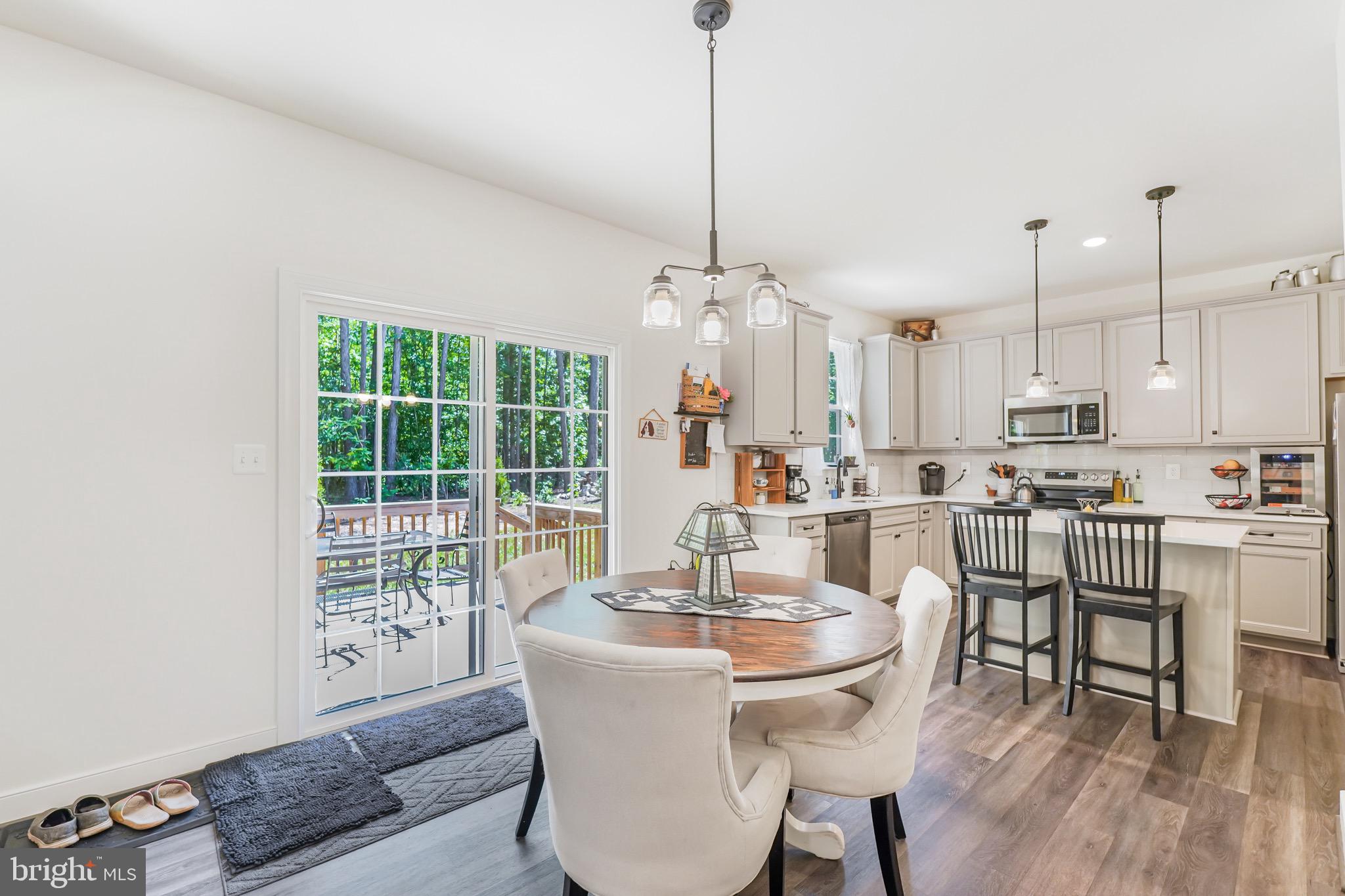 NOAH'S LANDING - Residential