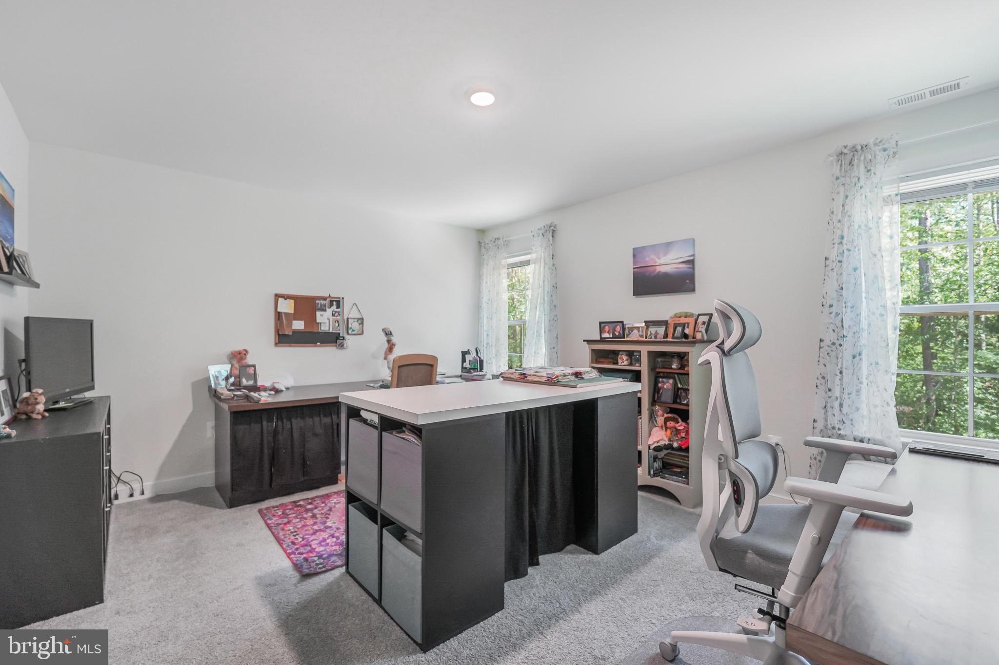 NOAH'S LANDING - Residential