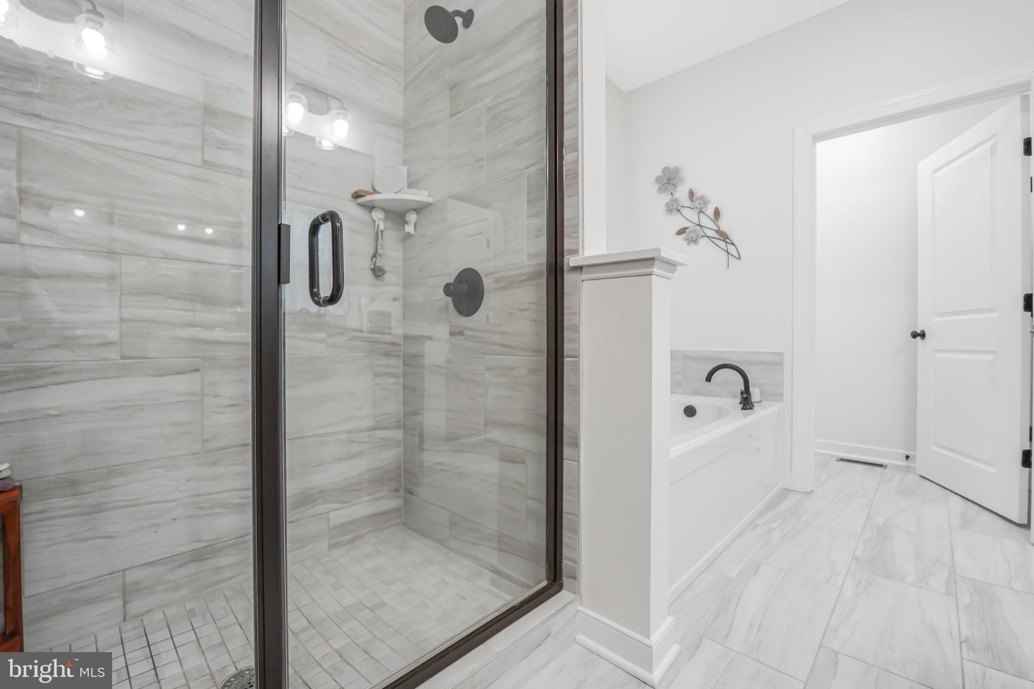 NOAH'S LANDING - Residential