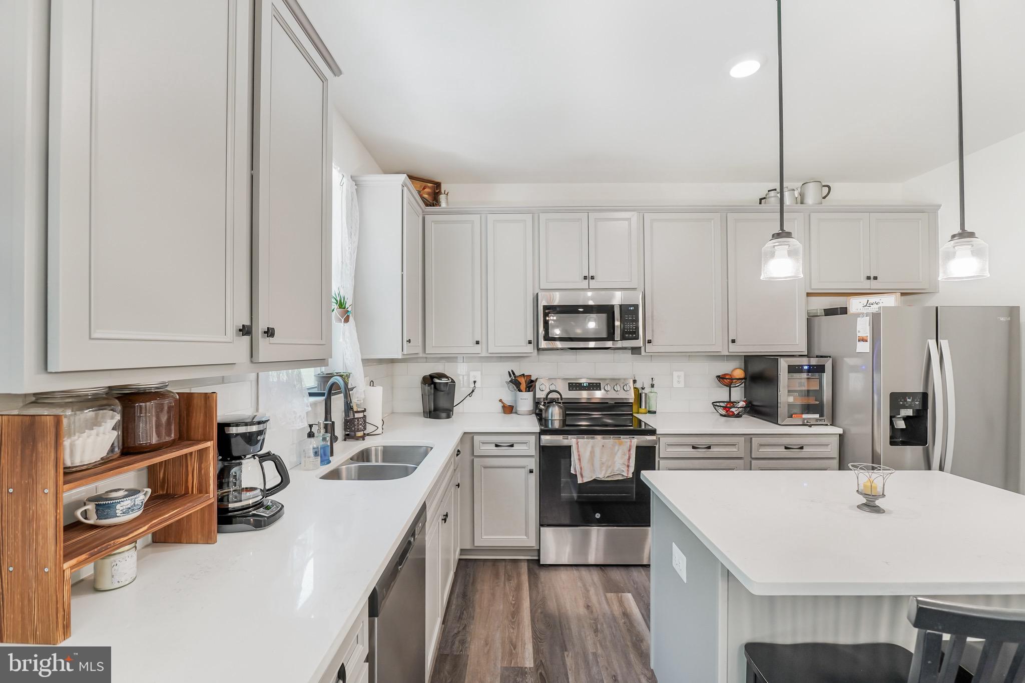 NOAH'S LANDING - Residential