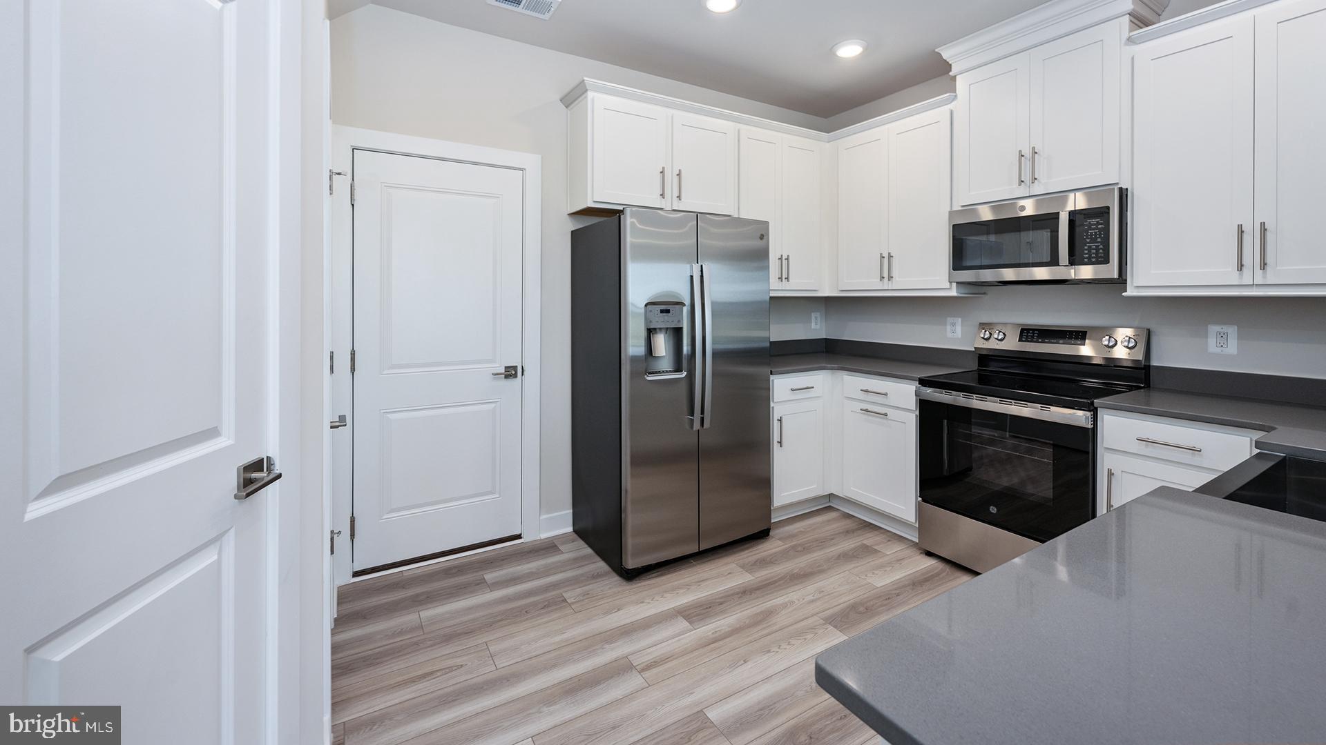 ONE LOUDOUN - Residential