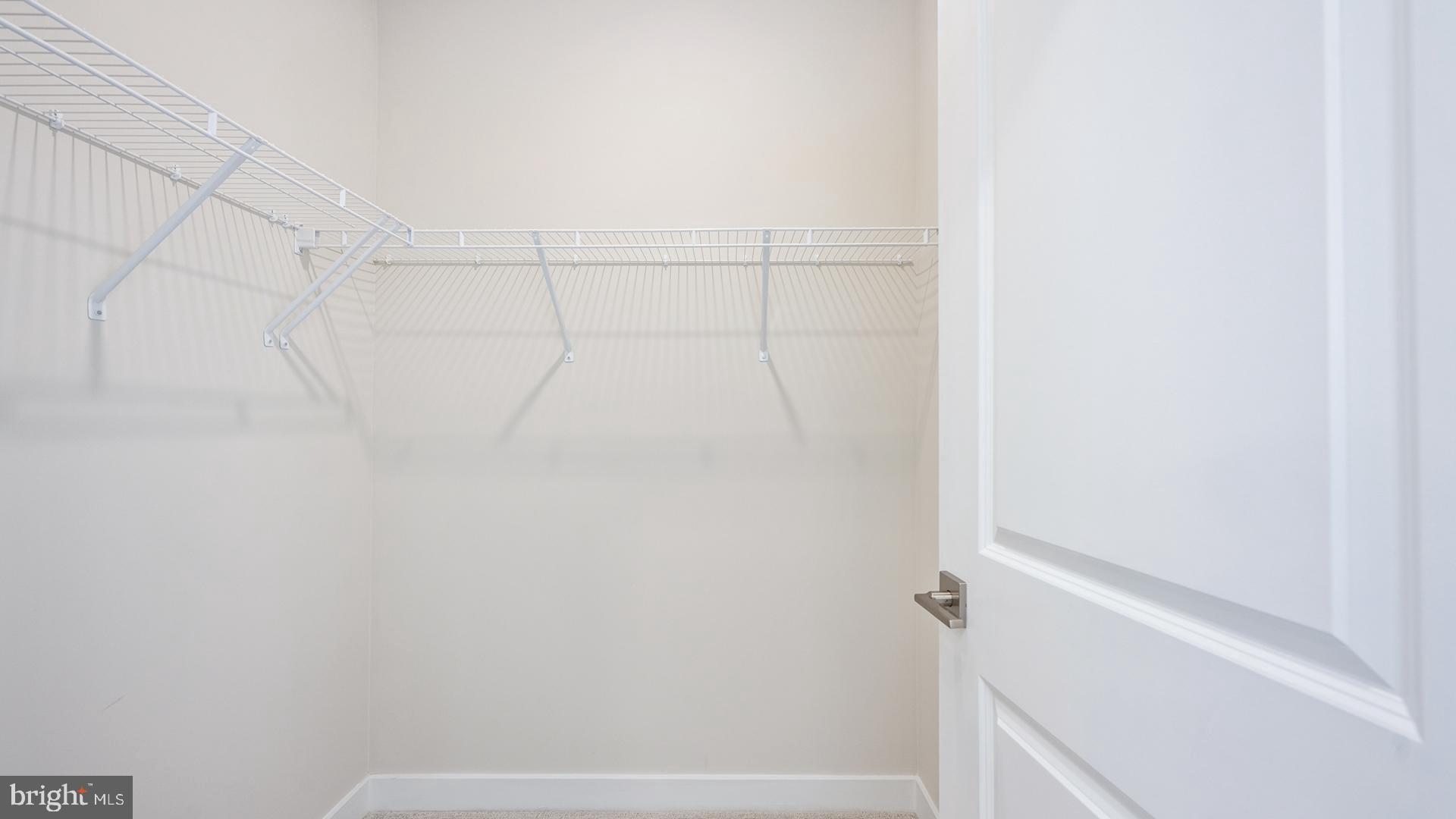 ONE LOUDOUN - Residential