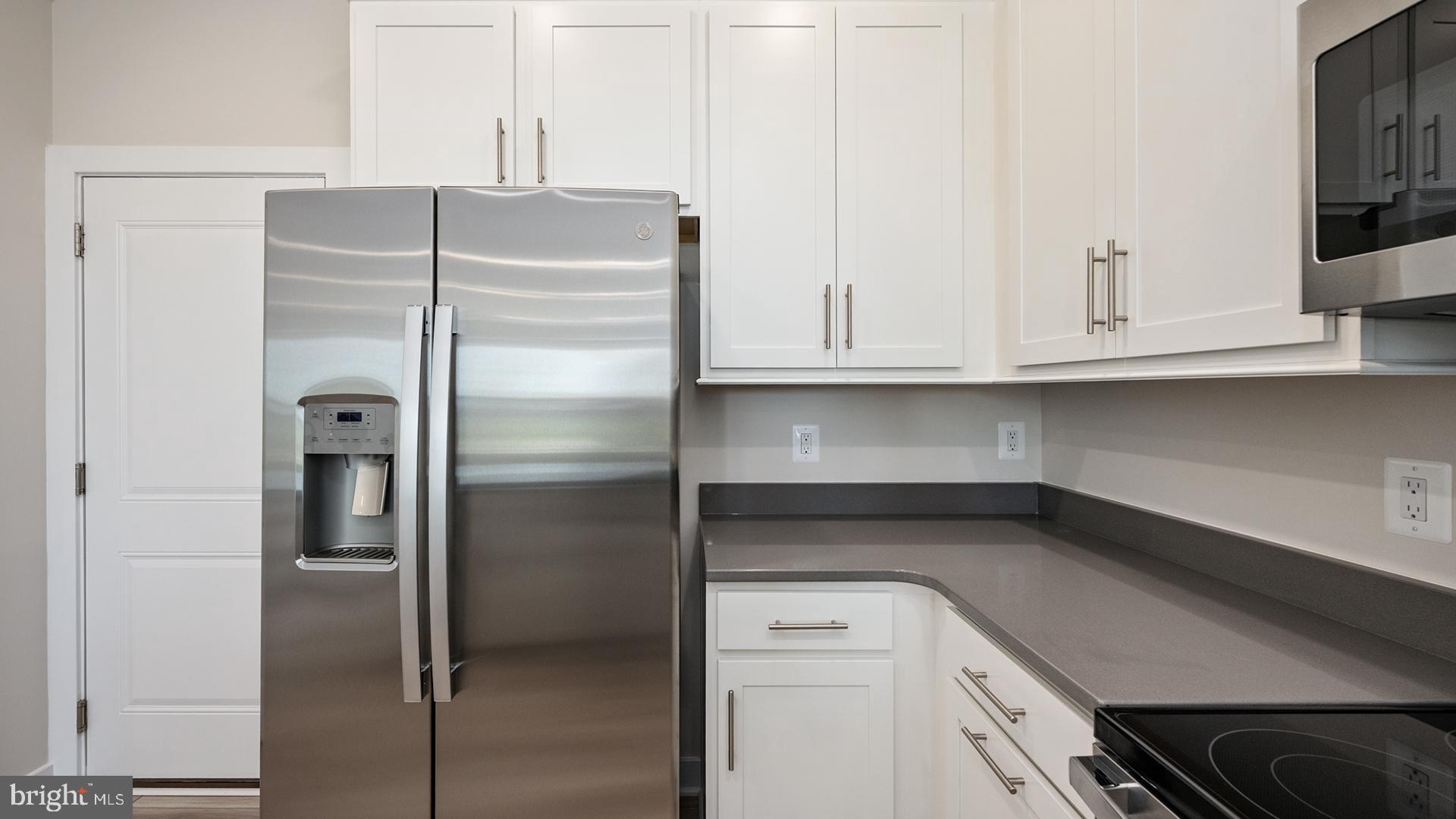 ONE LOUDOUN - Residential