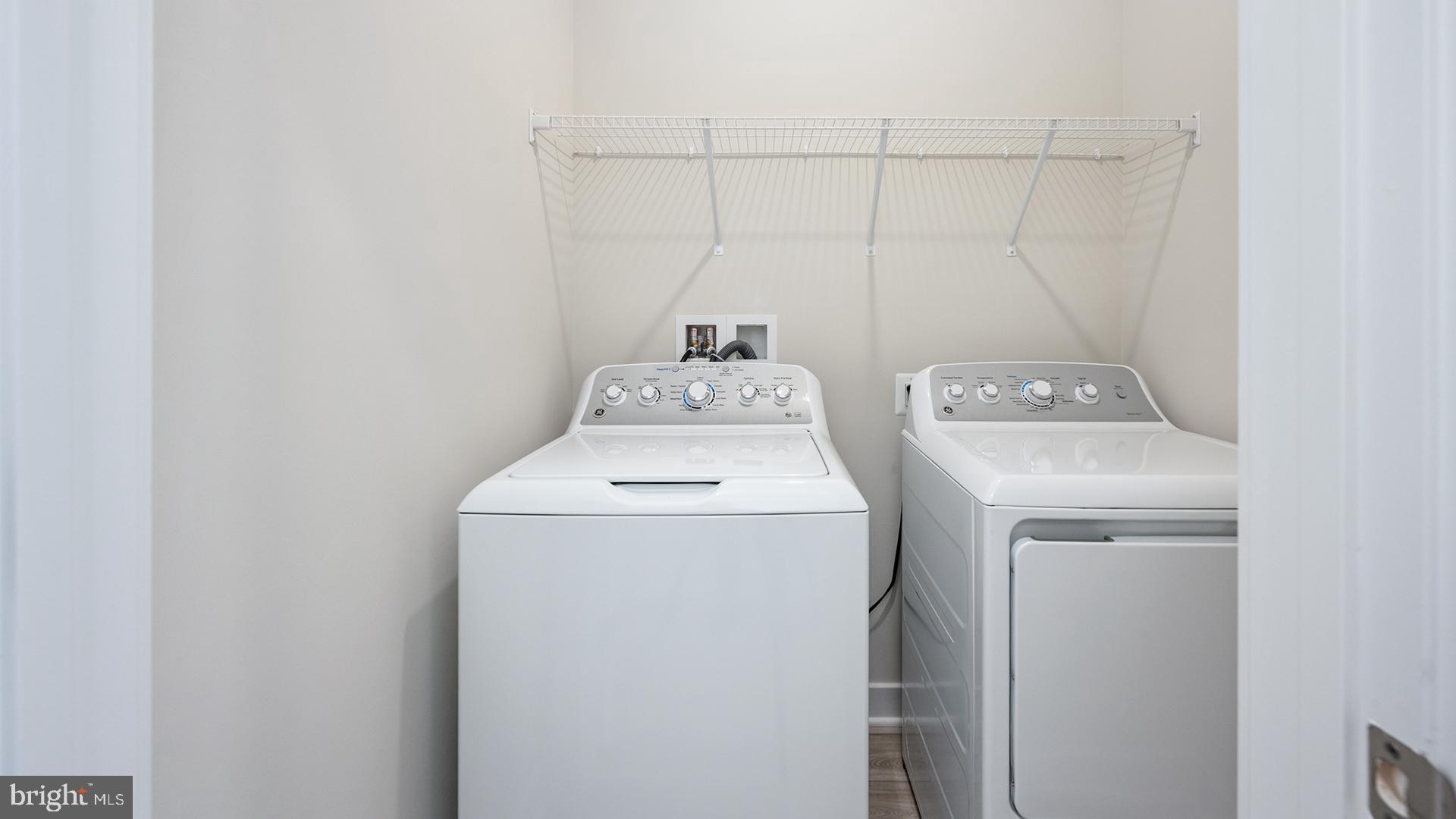 ONE LOUDOUN - Residential