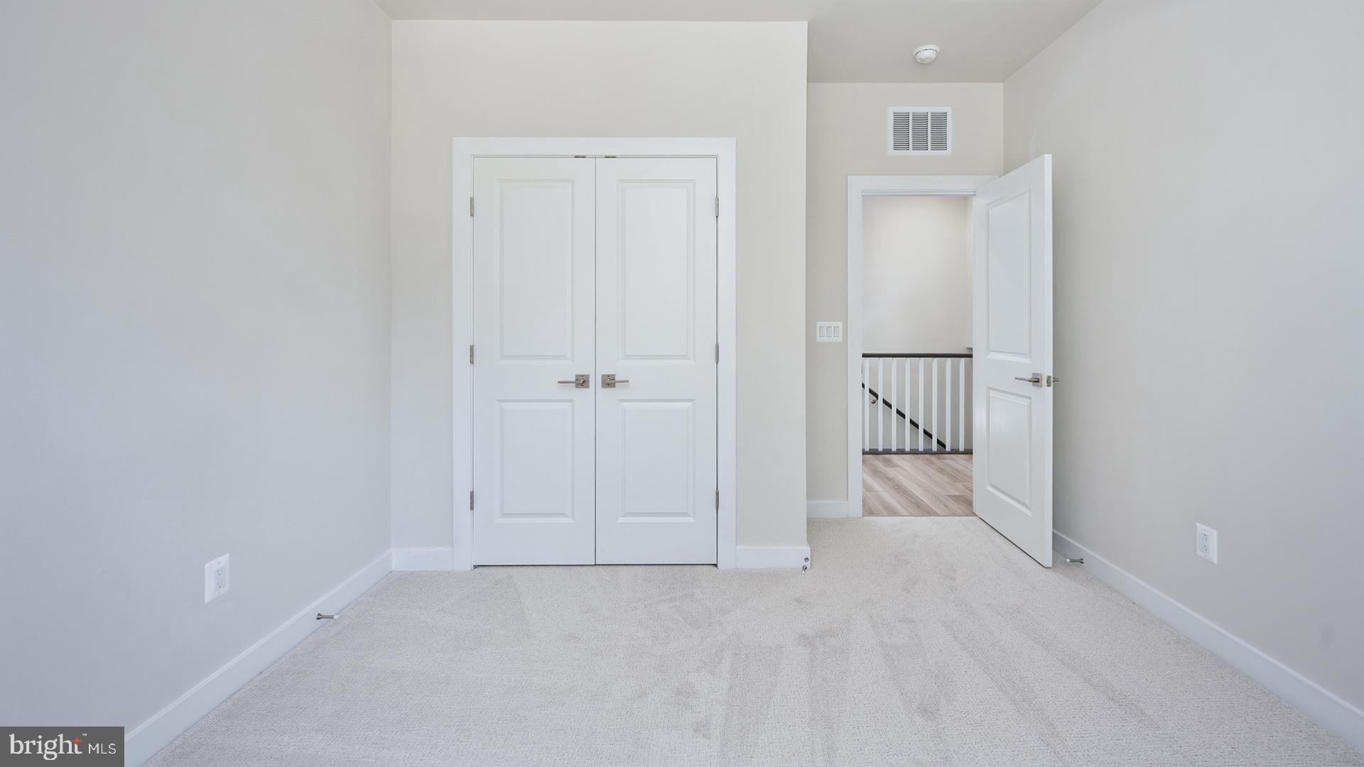 ONE LOUDOUN - Residential