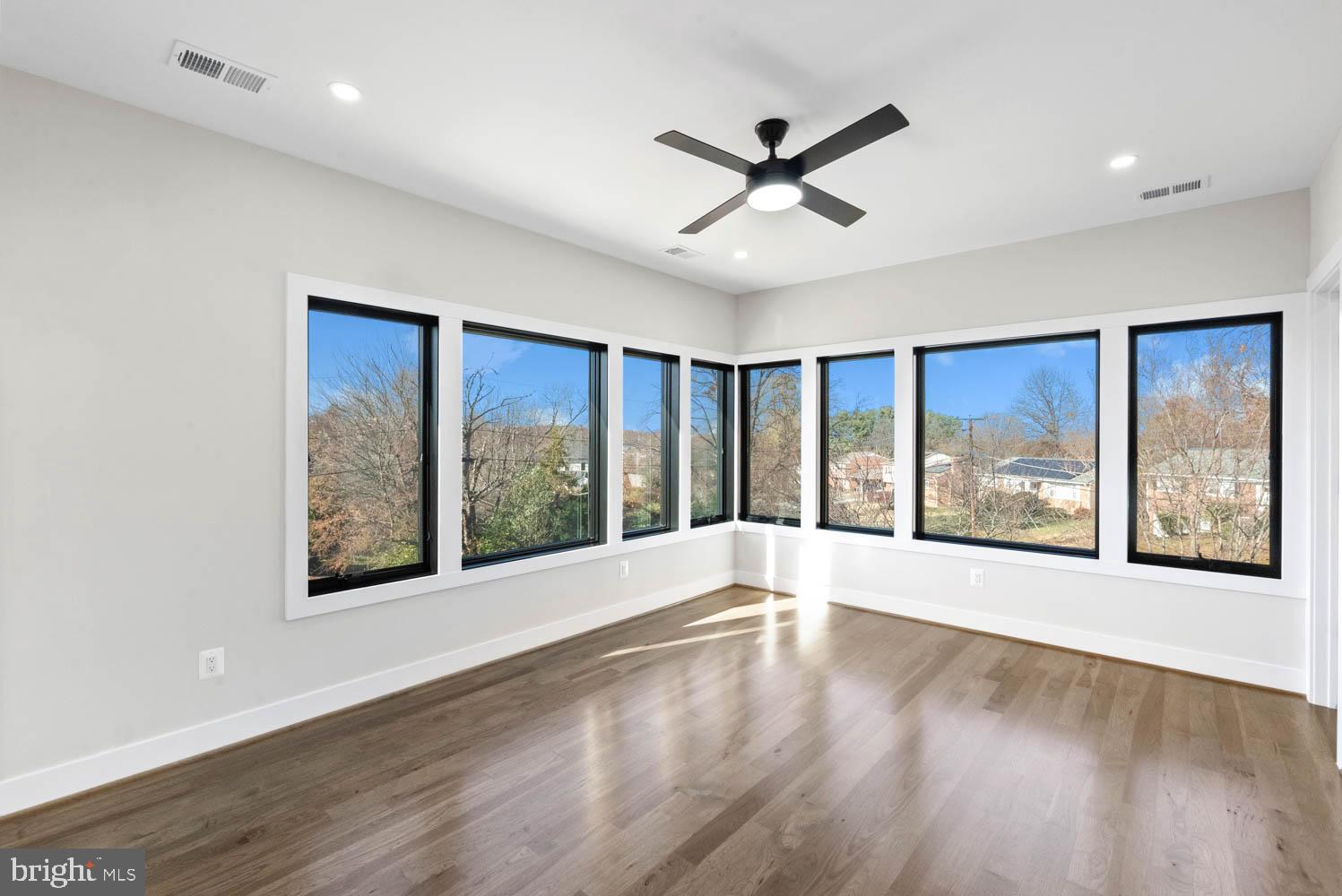 POWHATAN HILLS - Residential