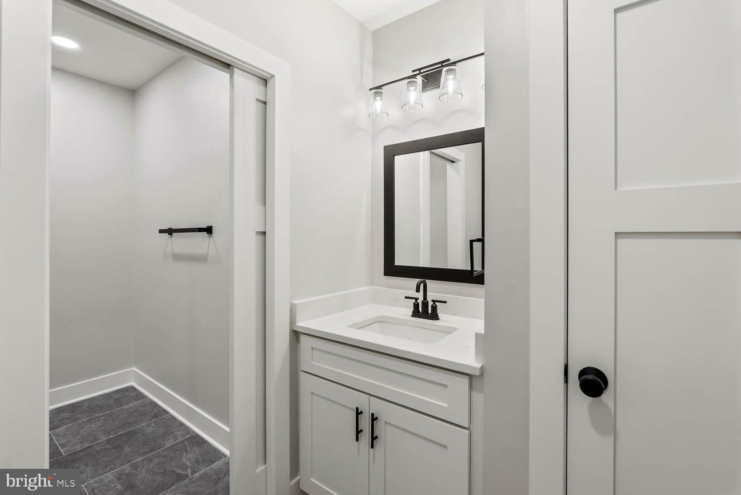 POWHATAN HILLS - Residential