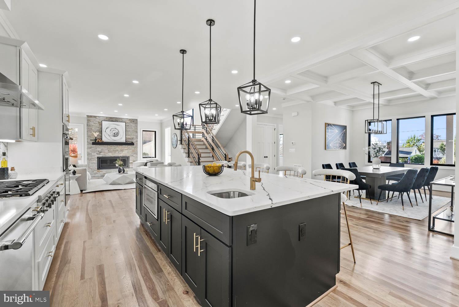 POWHATAN HILLS - Residential