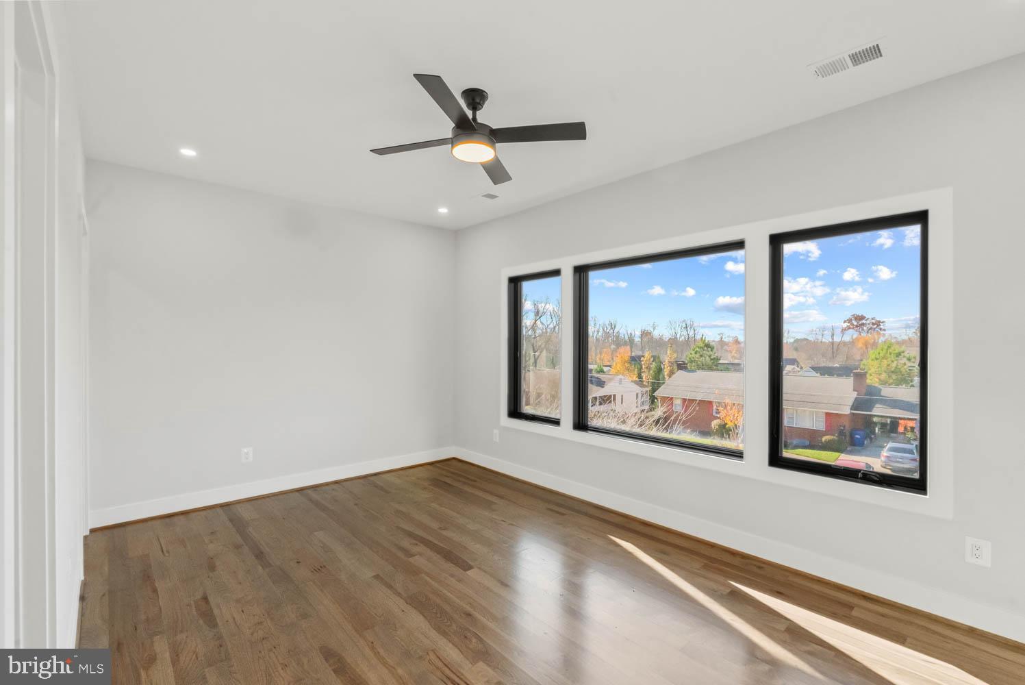 POWHATAN HILLS - Residential