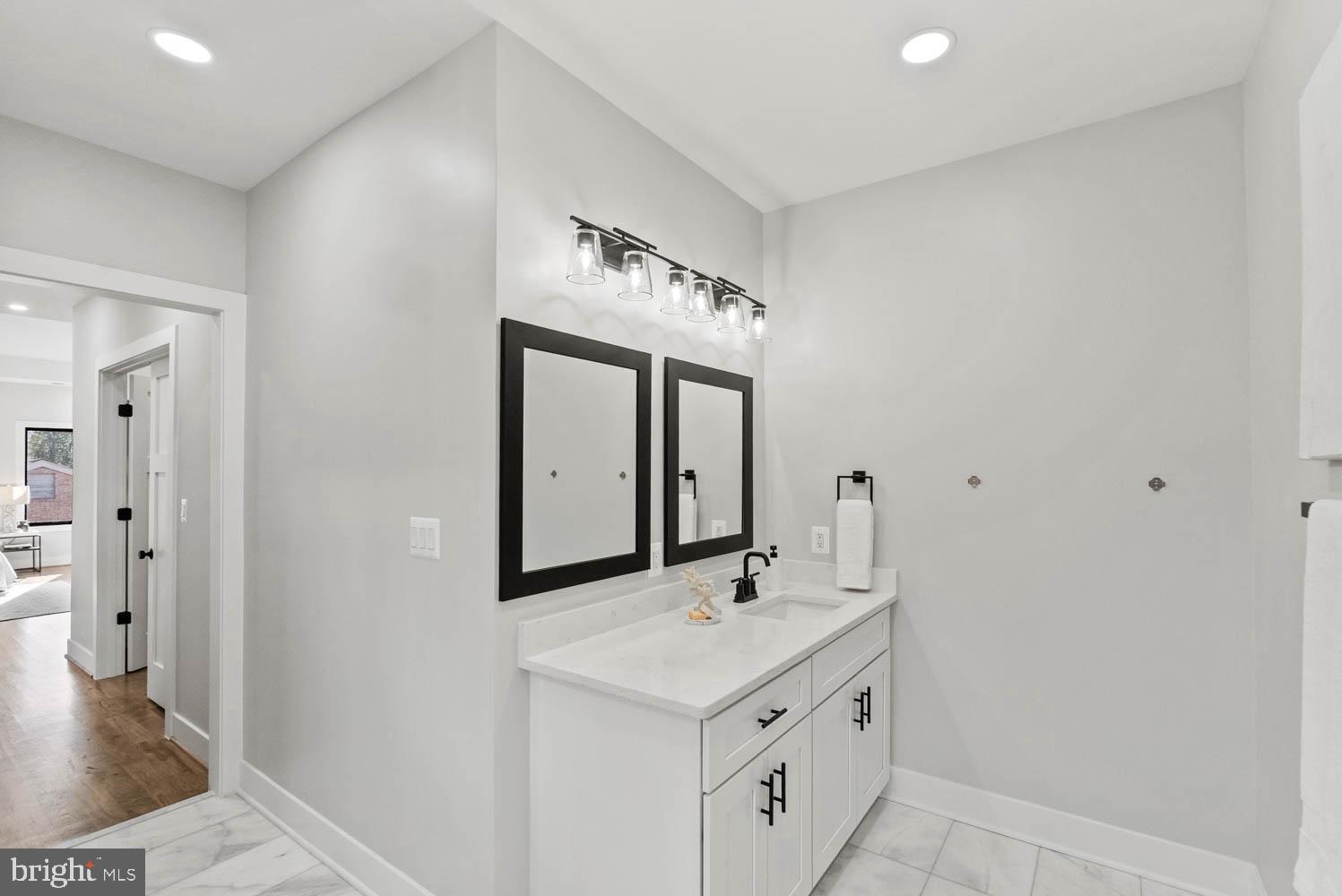 POWHATAN HILLS - Residential