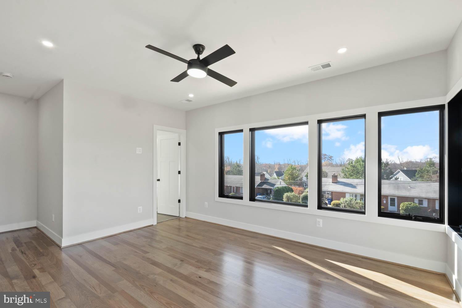 POWHATAN HILLS - Residential