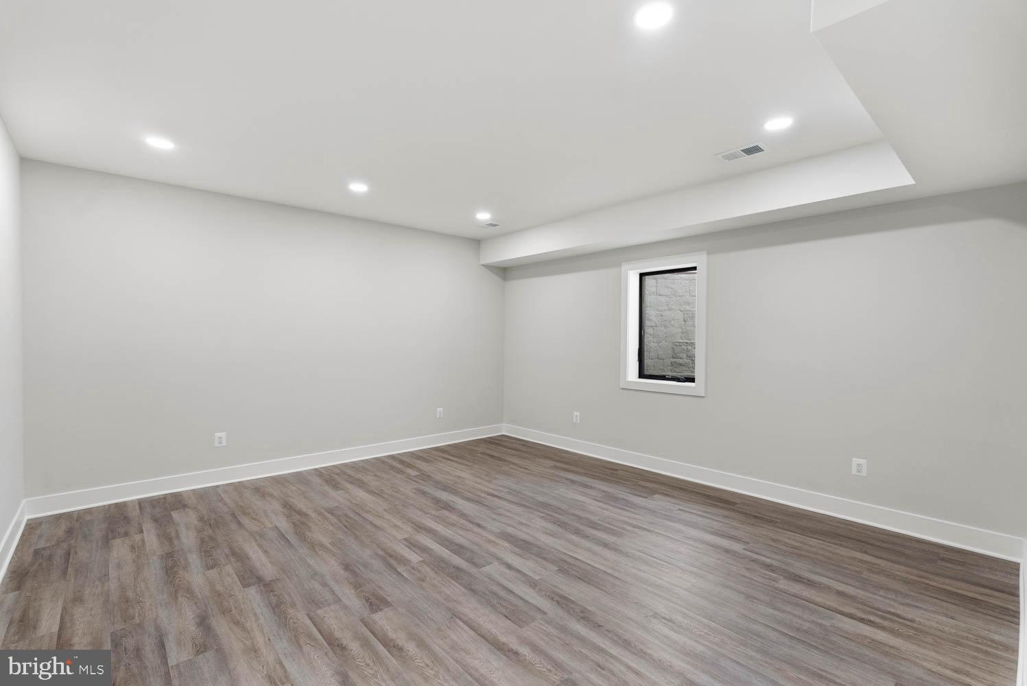 POWHATAN HILLS - Residential