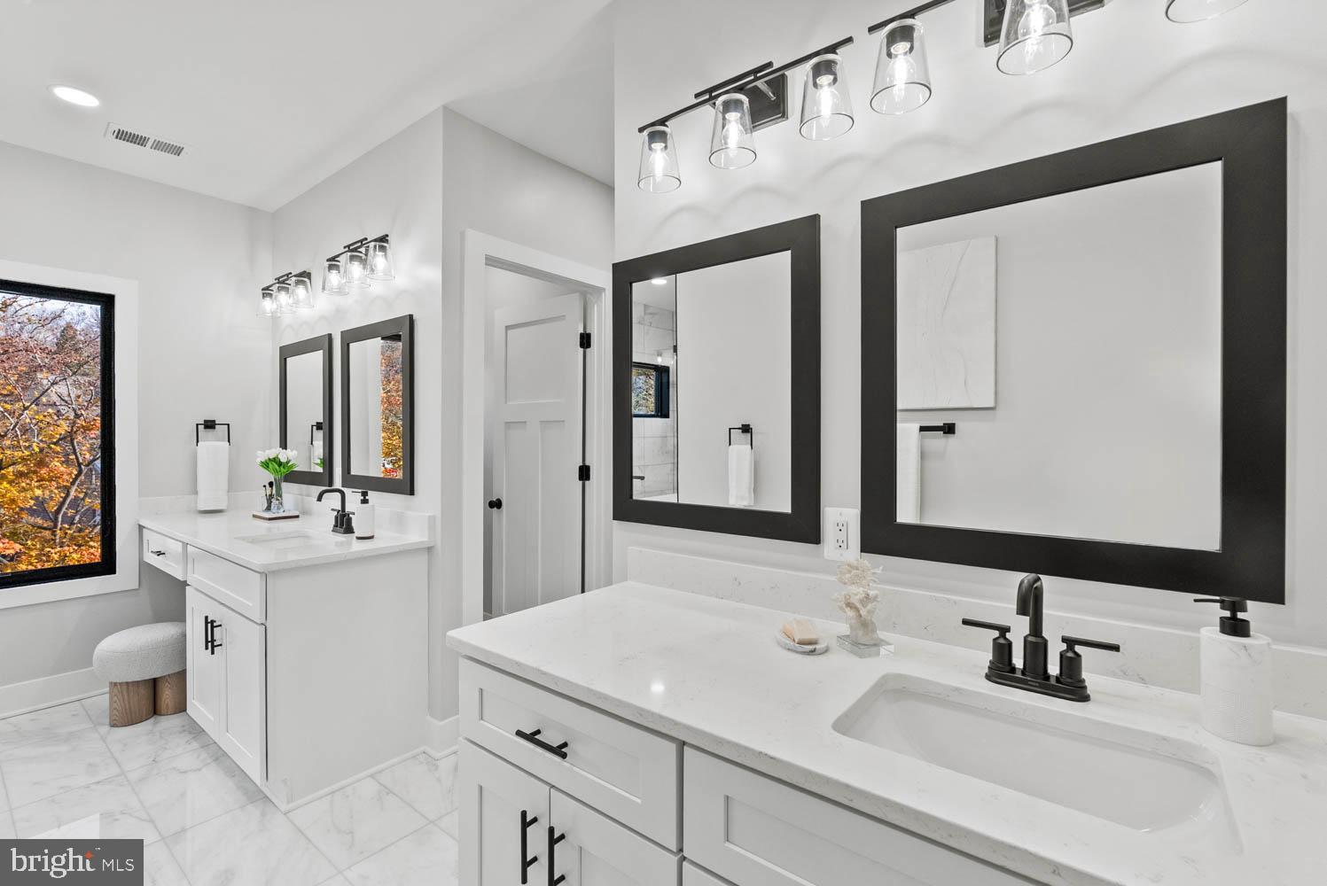 POWHATAN HILLS - Residential