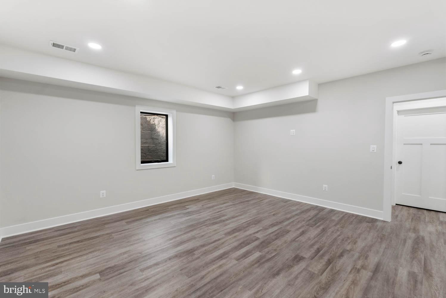 POWHATAN HILLS - Residential