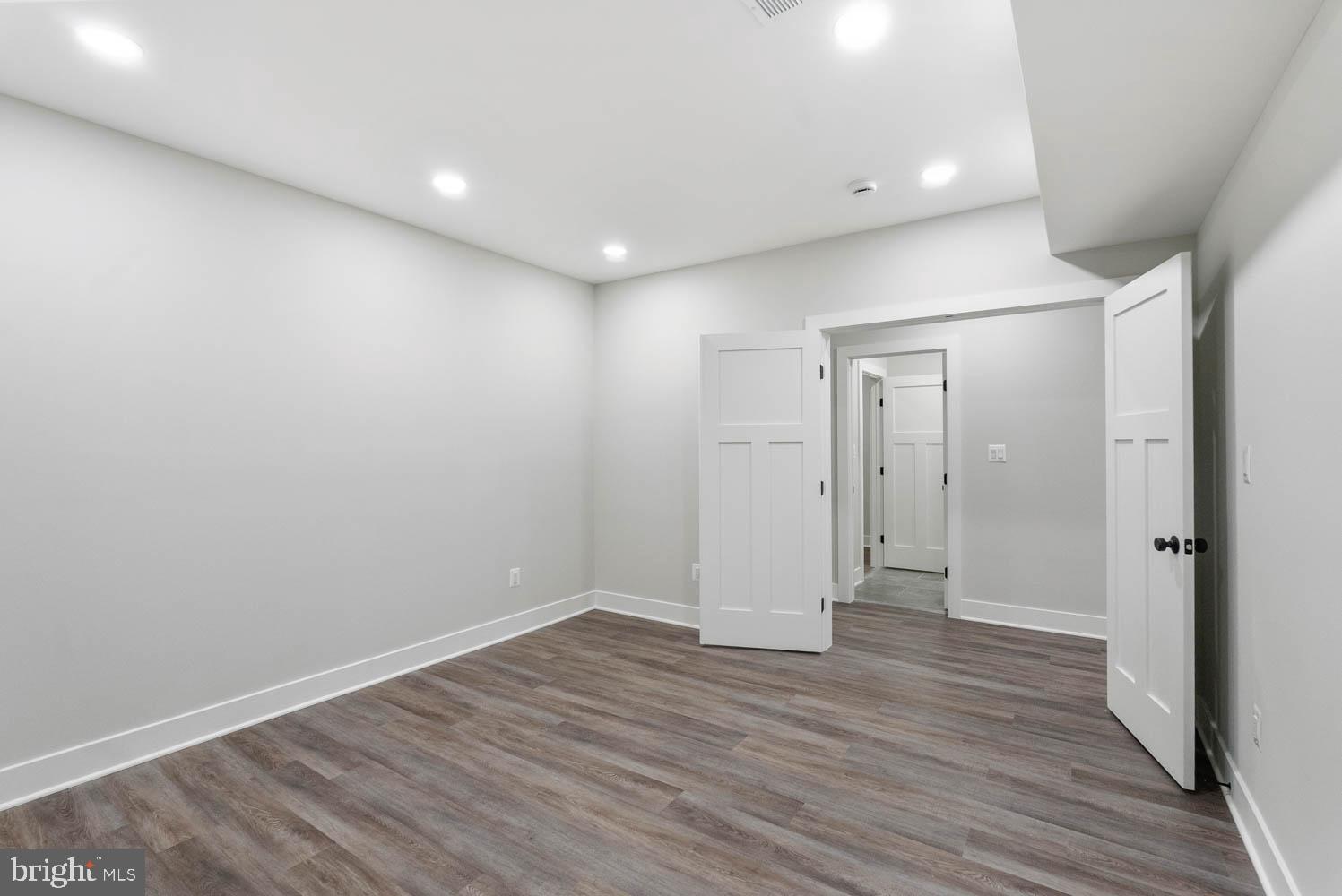 POWHATAN HILLS - Residential