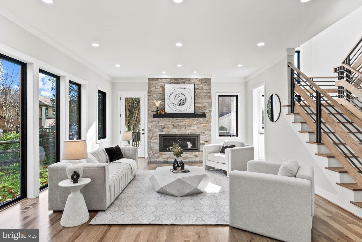 POWHATAN HILLS - Residential