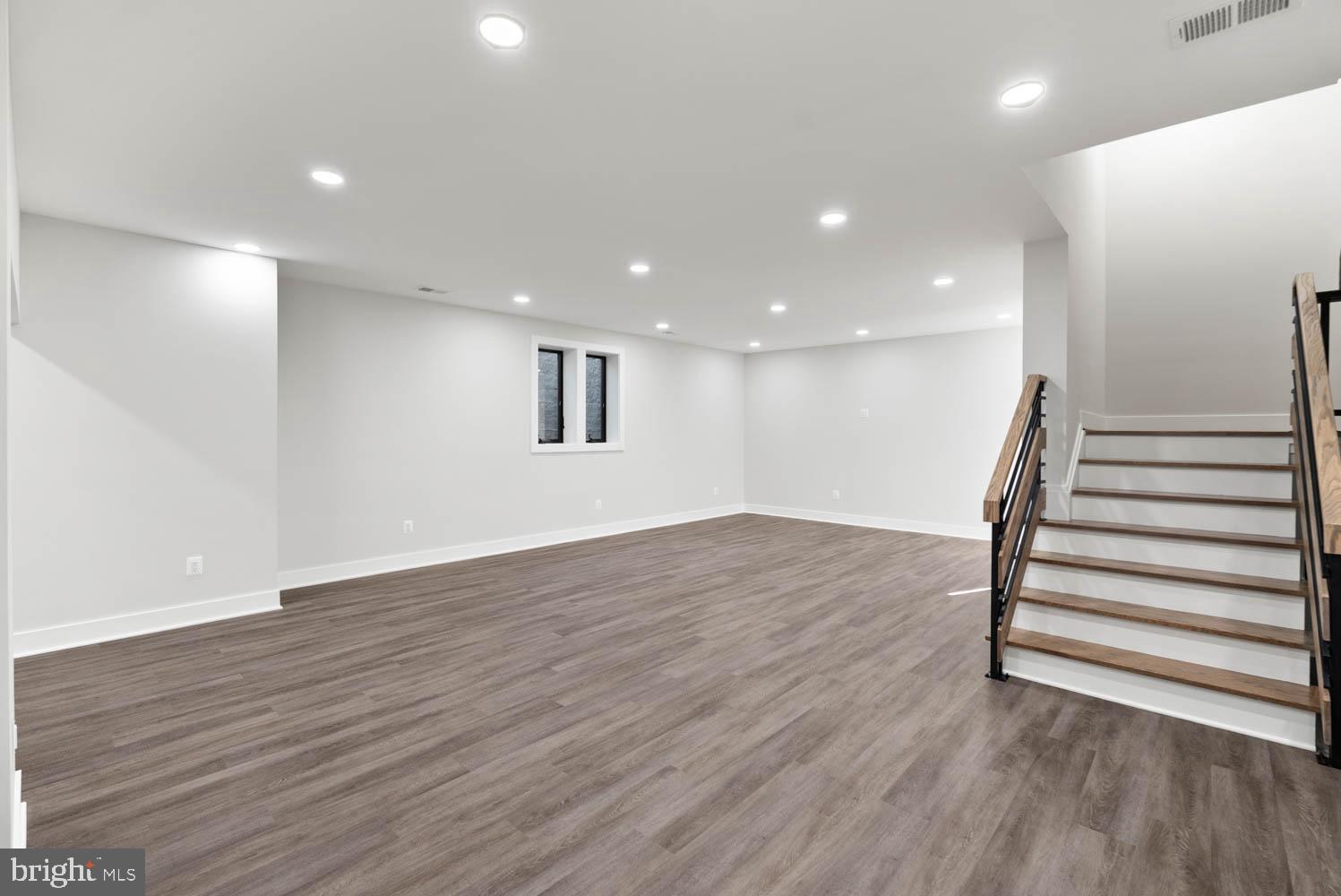 POWHATAN HILLS - Residential