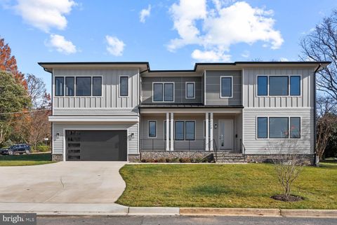 2115 NATAHOA COURT FALLS CHURCH VA 22043