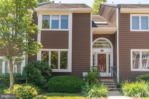 Townhouse For Rent - 270 Fox Run<br/> Chester County, EXTON, PA 19341