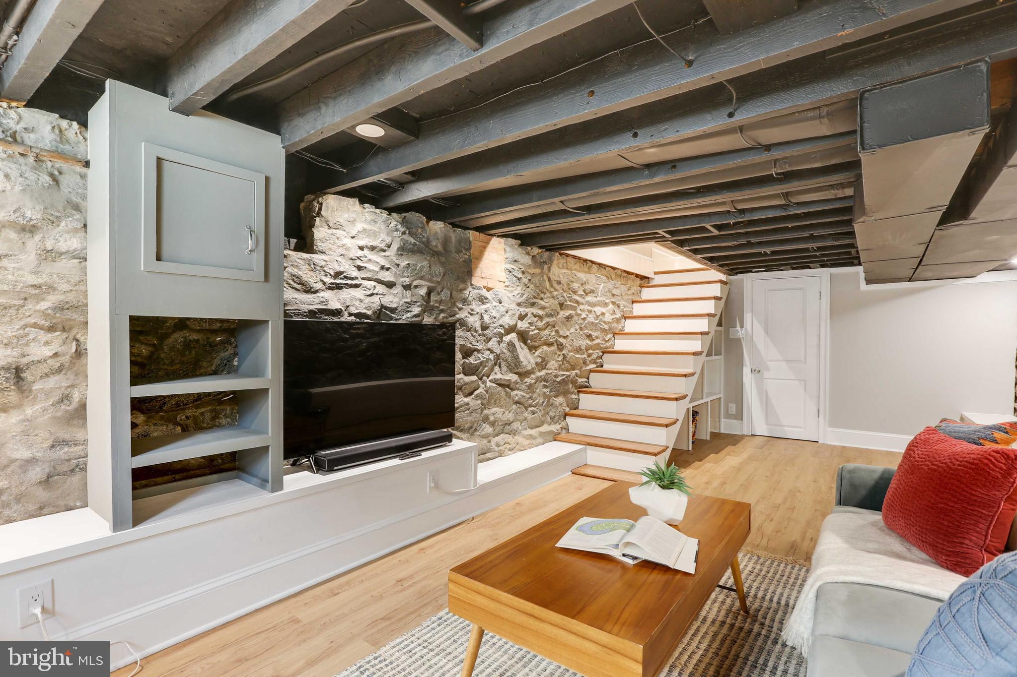 HAMPDEN HISTORIC DISTRICT - Residential