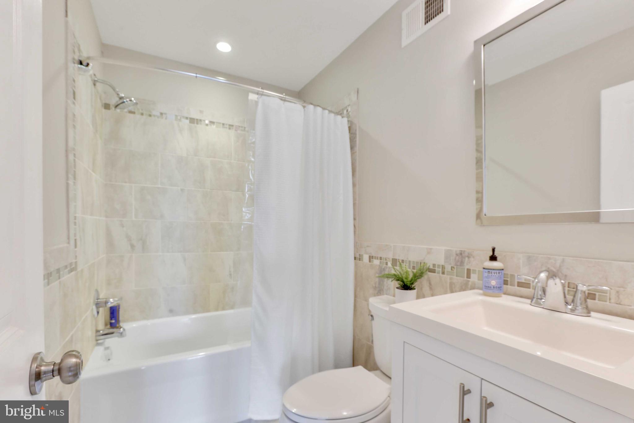 HAMPDEN HISTORIC DISTRICT - Residential