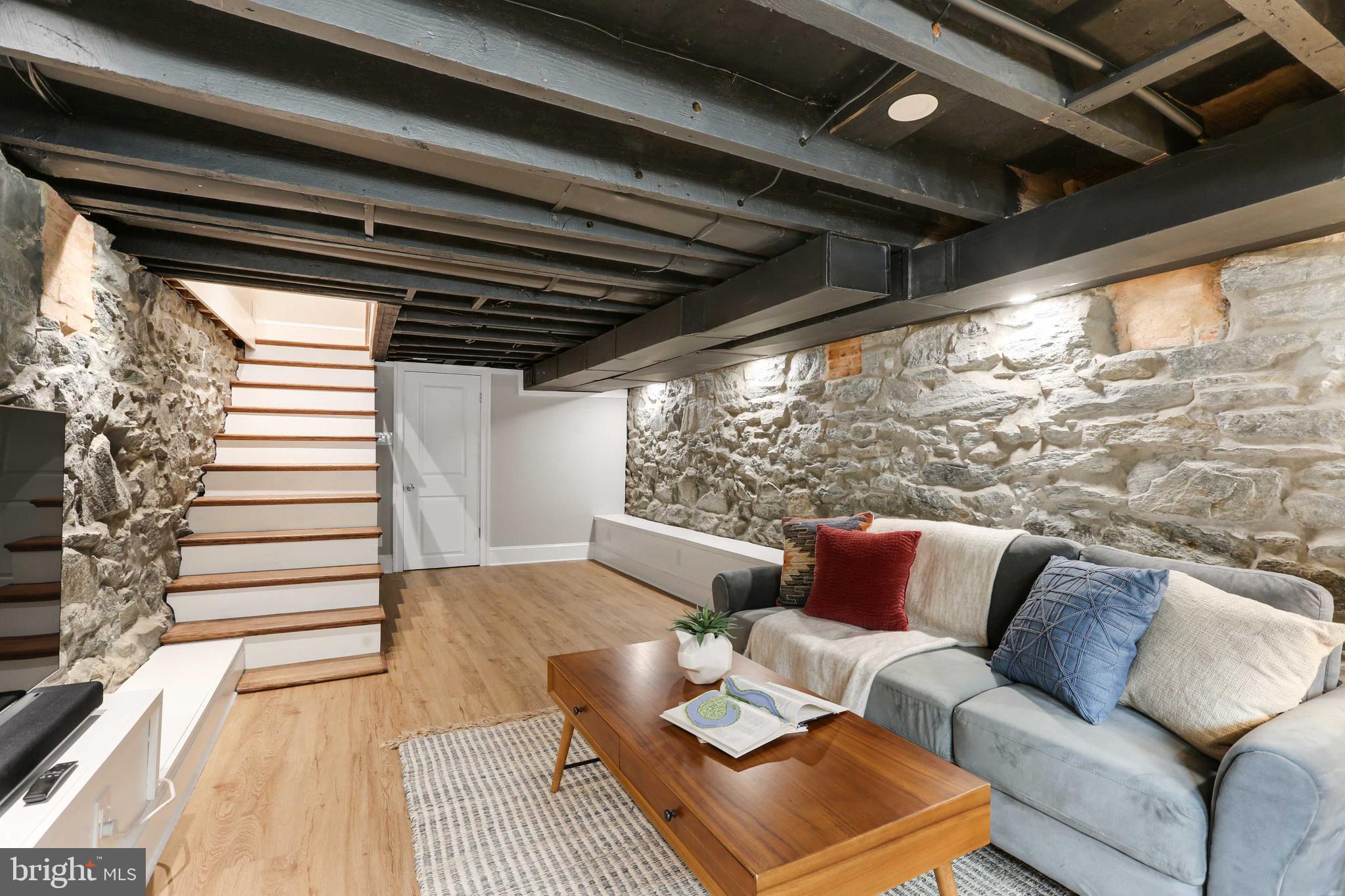 HAMPDEN HISTORIC DISTRICT - Residential