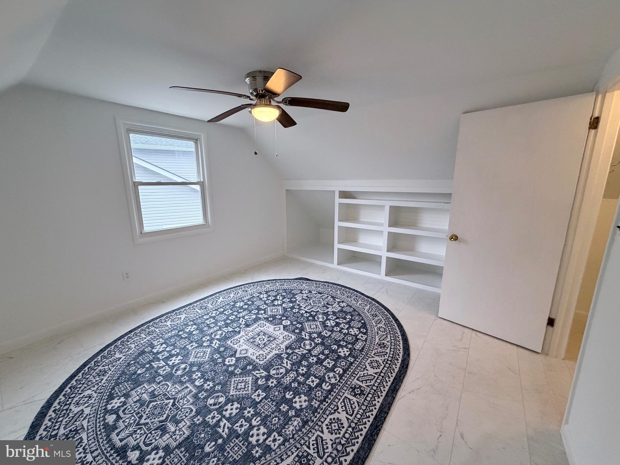 NORTH WOODSIDE - Residential Lease