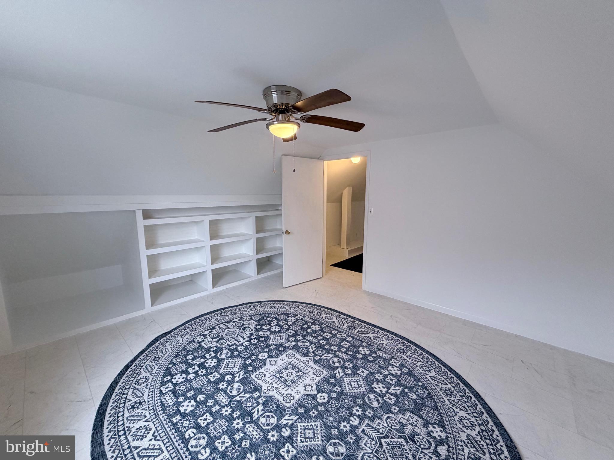 NORTH WOODSIDE - Residential Lease