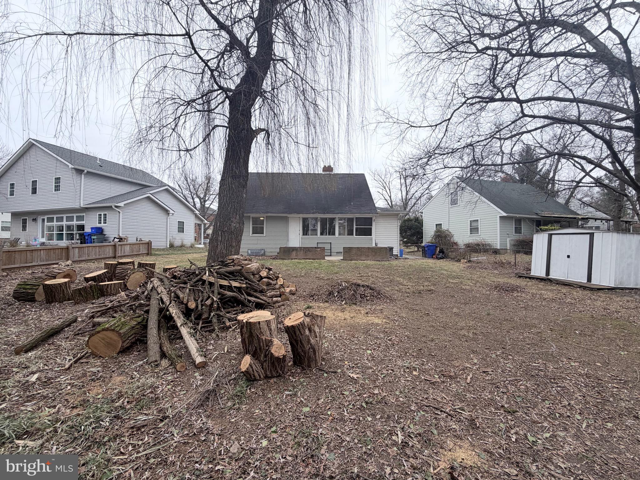 NORTH WOODSIDE - Residential Lease