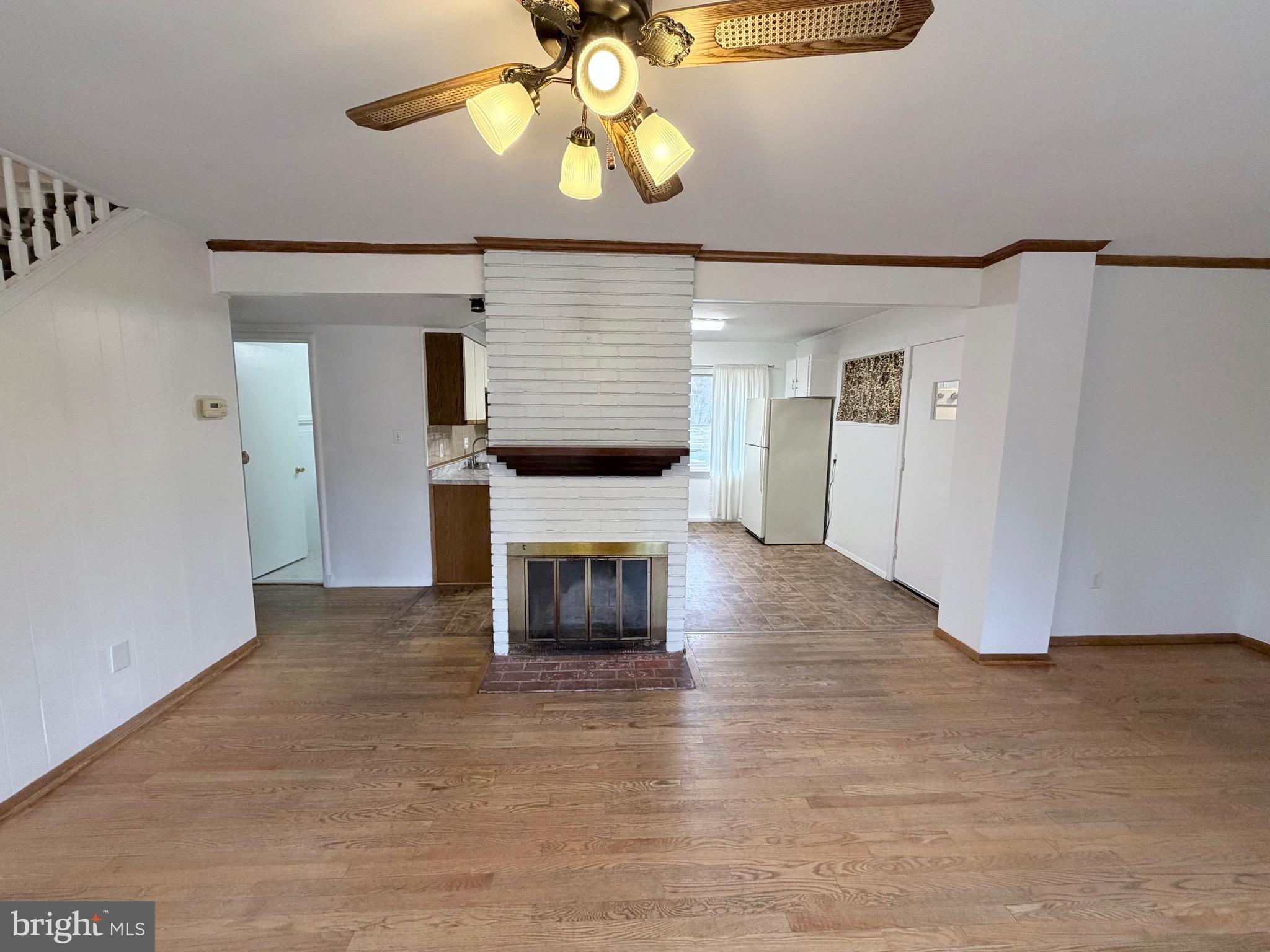 NORTH WOODSIDE - Residential Lease