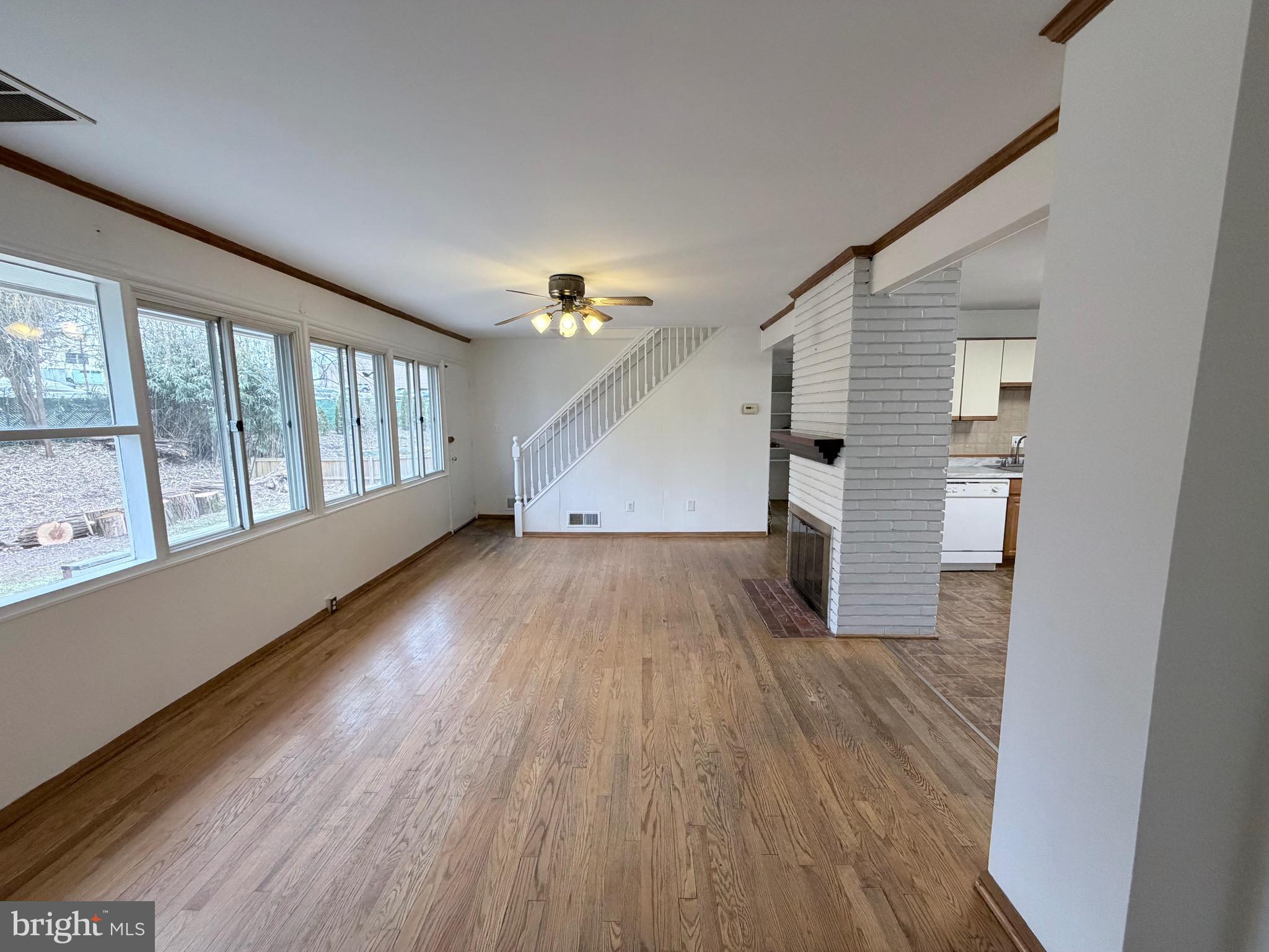 NORTH WOODSIDE - Residential Lease