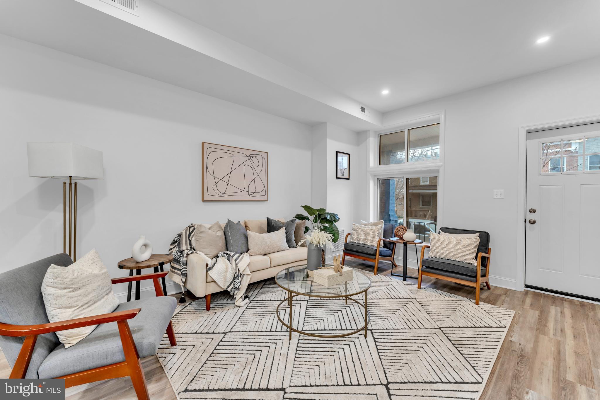 ELWOOD PARK - Residential Lease