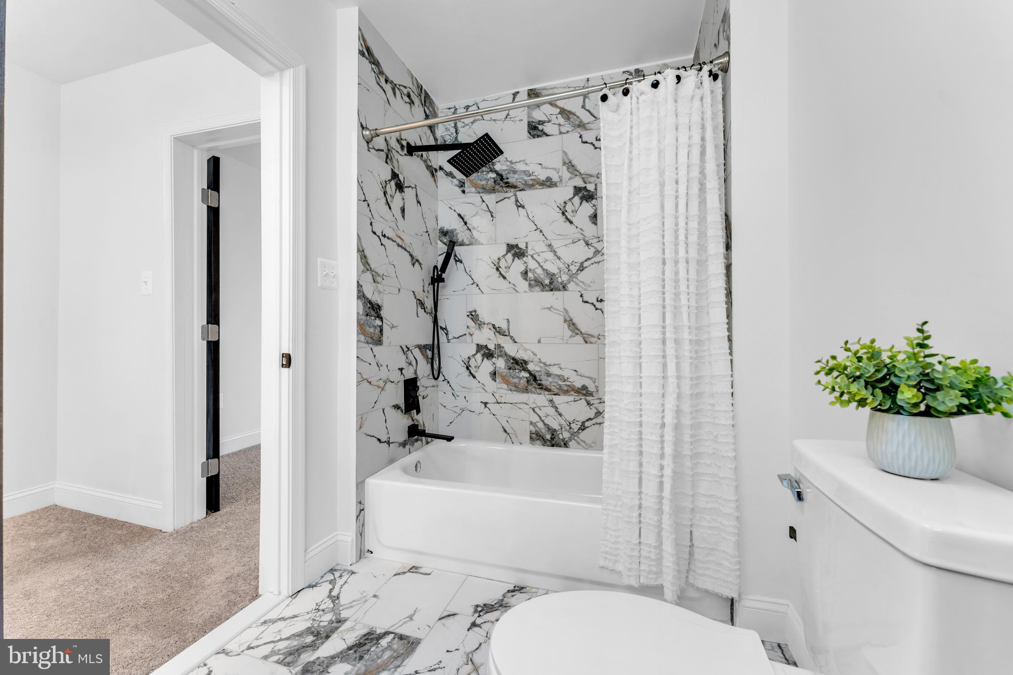 ELWOOD PARK - Residential Lease