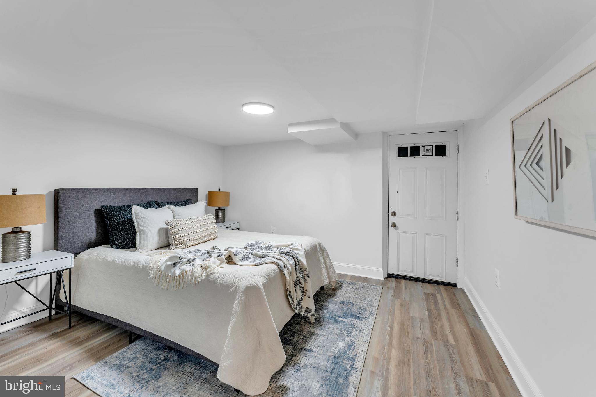 ELWOOD PARK - Residential Lease