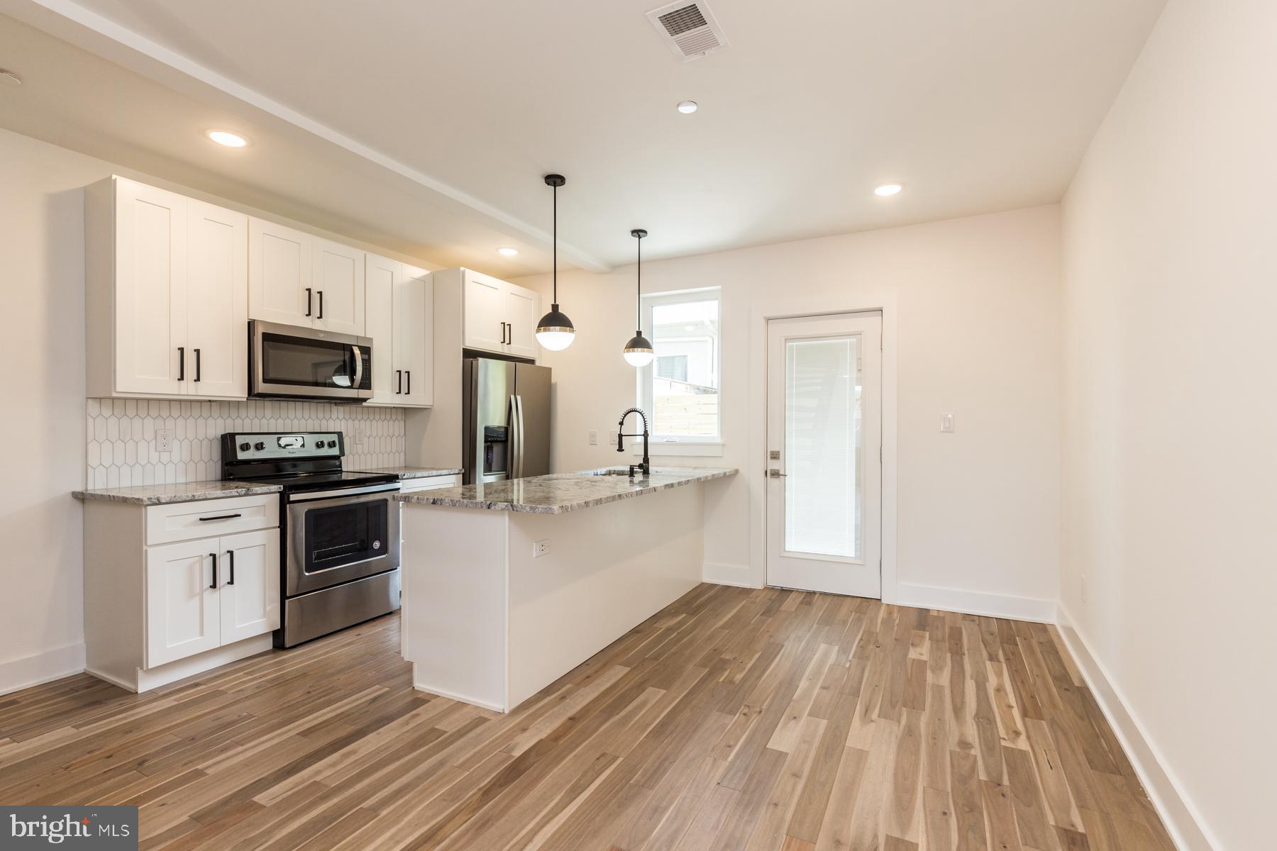 FISHTOWN - Residential Lease