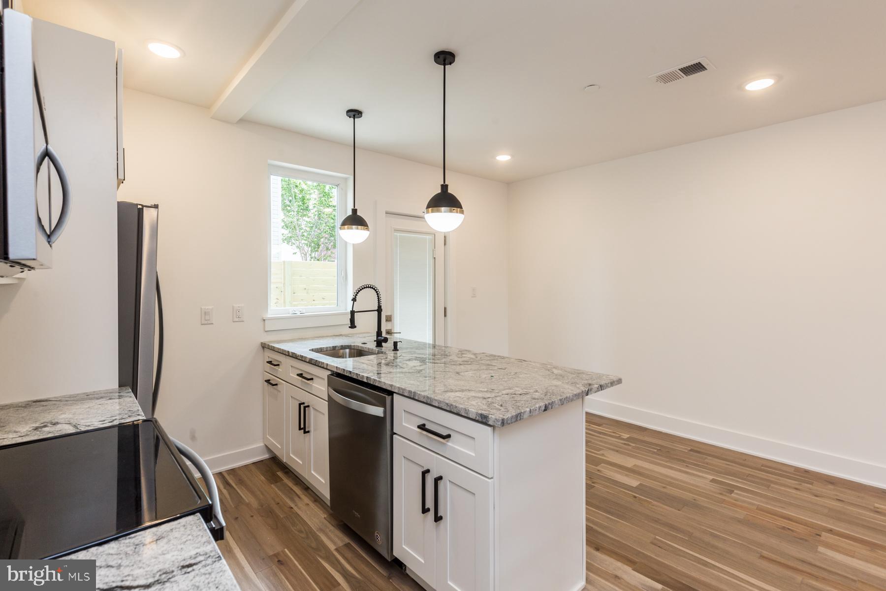 FISHTOWN - Residential Lease