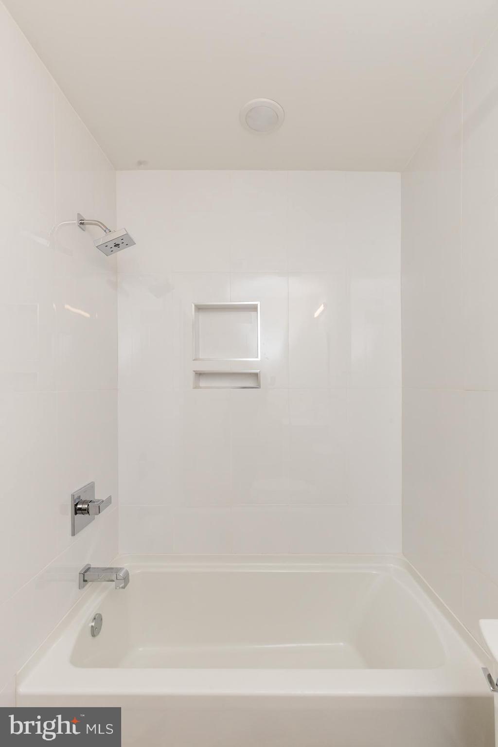 FISHTOWN - Residential Lease