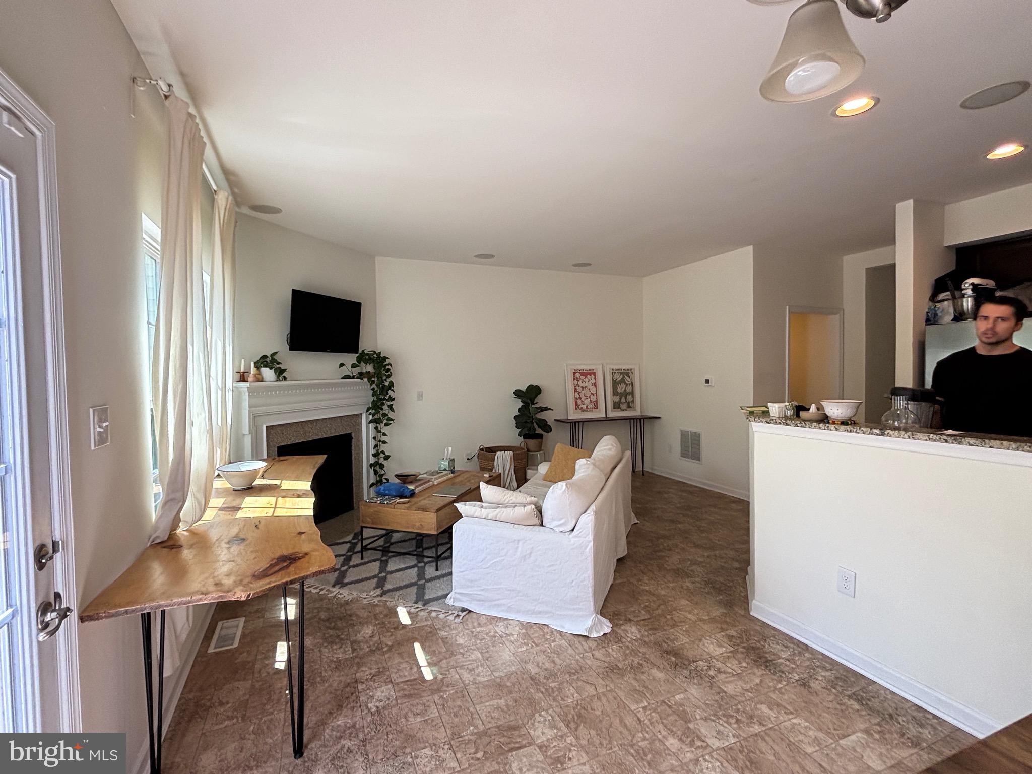 63 FRANKLIN CIRCLE 63