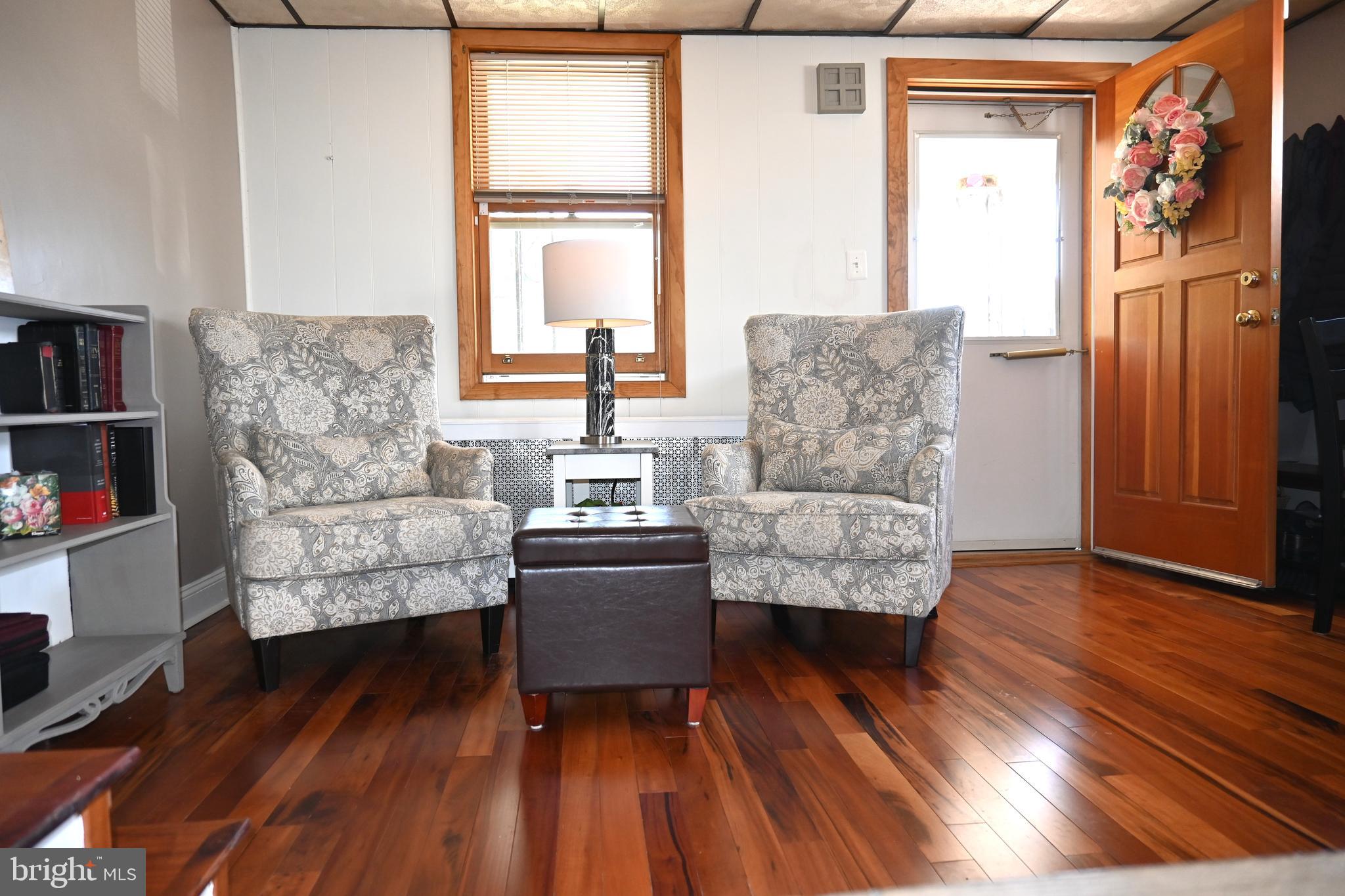 LESTER - Residential