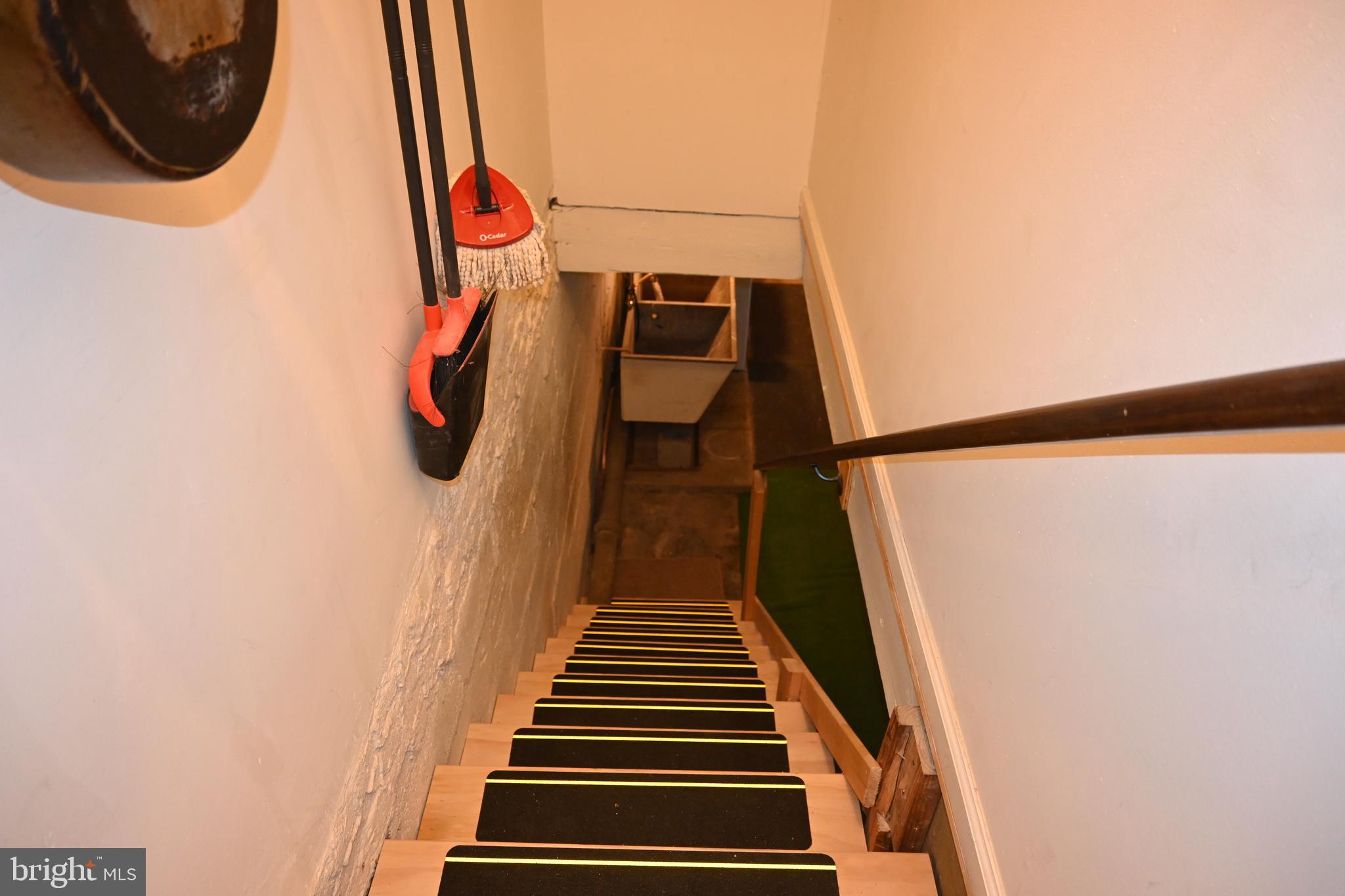 LESTER - Residential