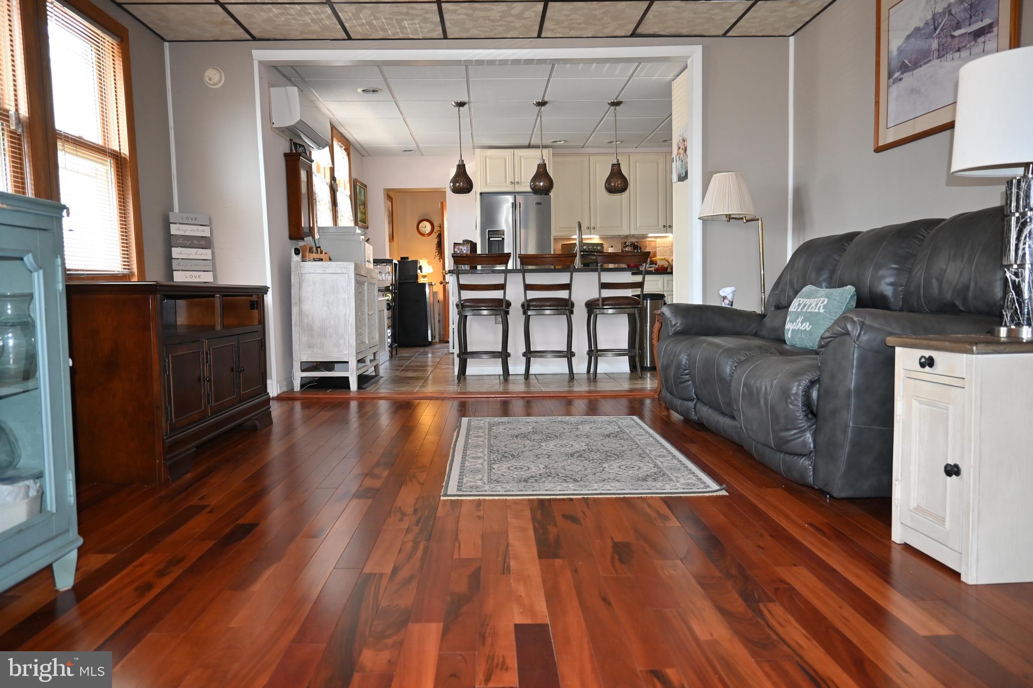 LESTER - Residential